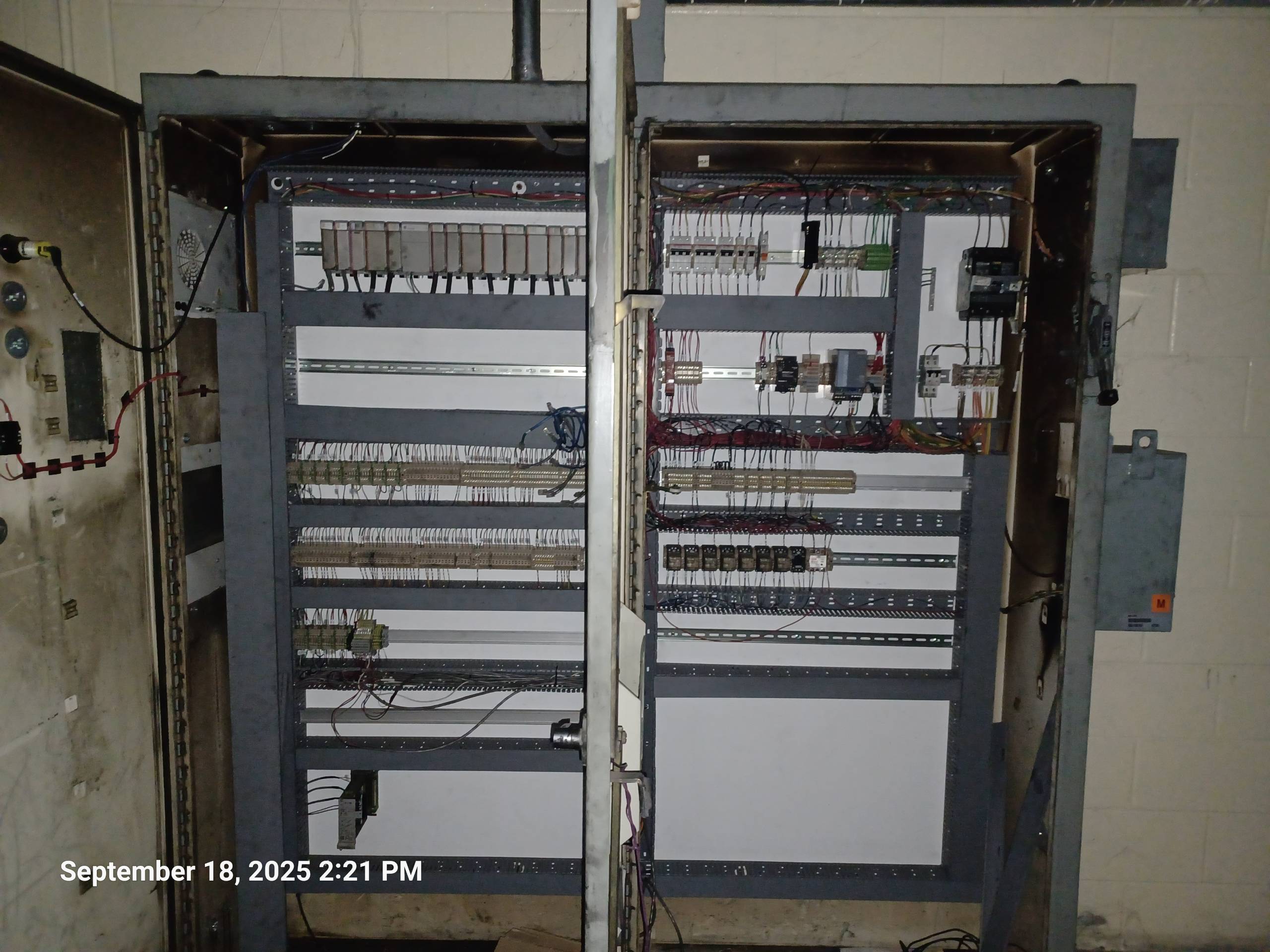 1991 WILLIAMS-WHITE 2000 TON HYDRAULIC VERTICAL PRESS - undefined