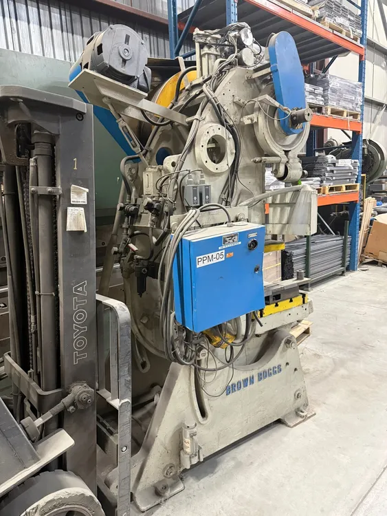 BROWN & BOGGS 17½ LJA STAMPING PRESS, 60 TON - undefined
