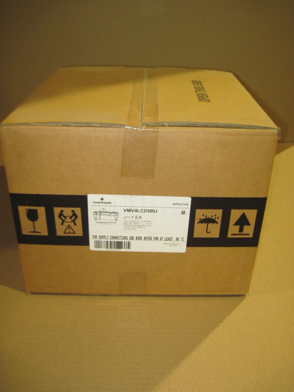 2018 APPLETON  VMV4LCD5BU LED FIXTURE - undefined