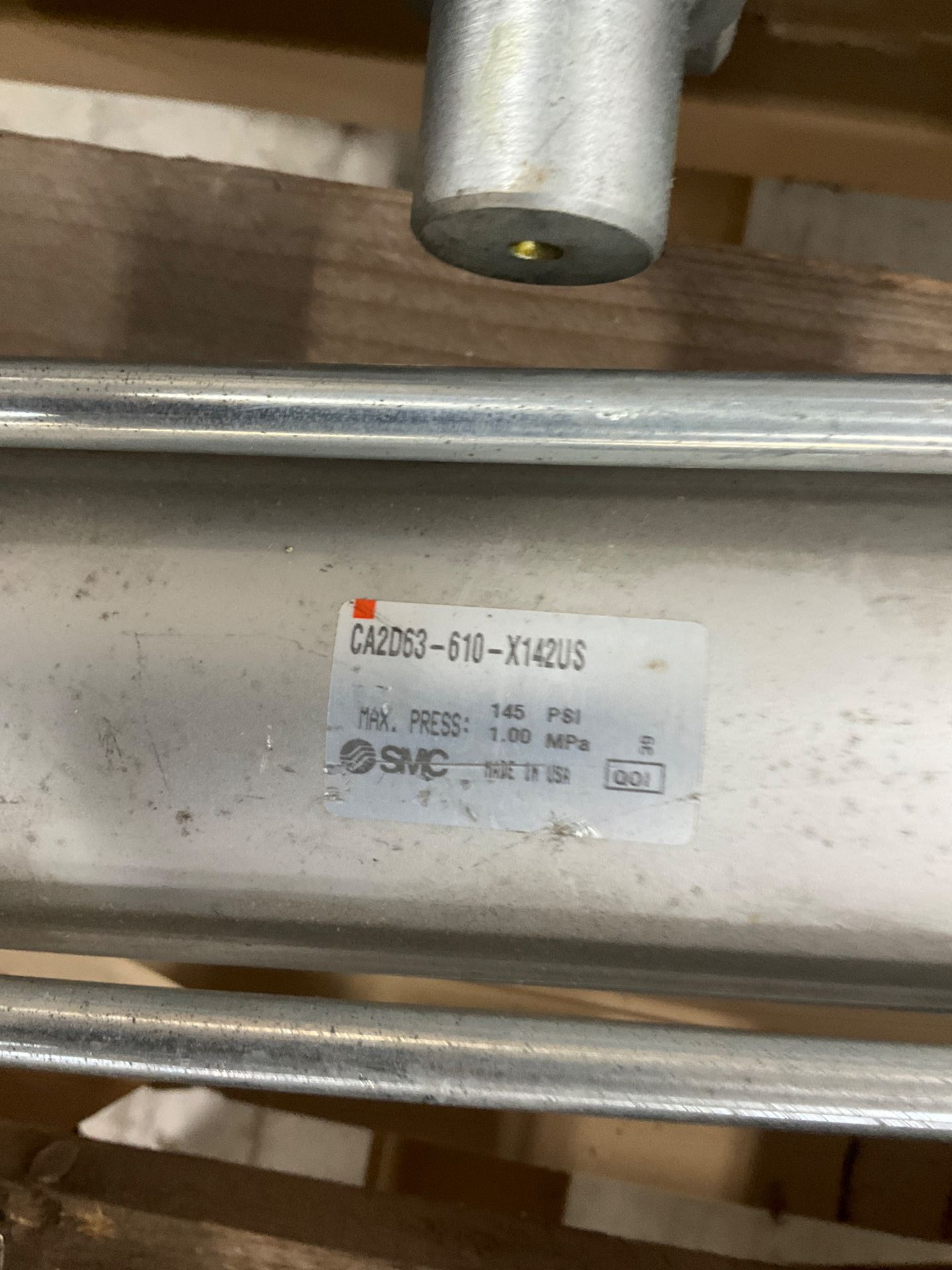 BULK QTY OF PNEUMATIC & HYDRAULIC CYLINDERS - undefined