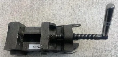 PIVOTAL VISE MACHINING VISE 2-3/4" X 2-3/4" - undefined