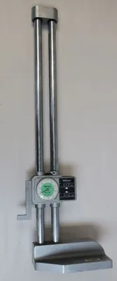 MITUTOYO MODEL 192-112 ANALOG HEIGHT GAUGE - .001-18" RANGE - undefined