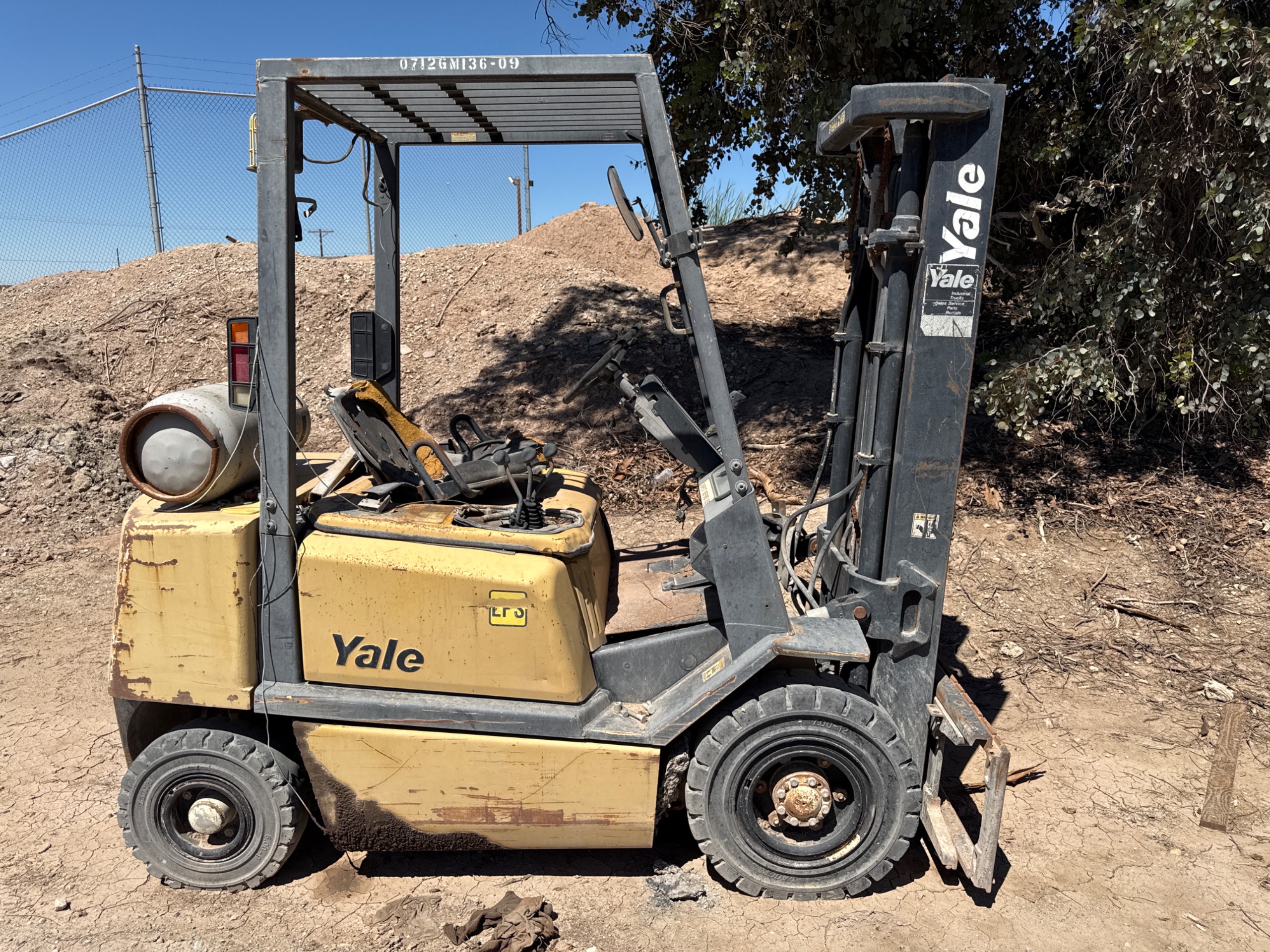 YALE GLP050TG SIT-DOWN FORKLIFT - undefined