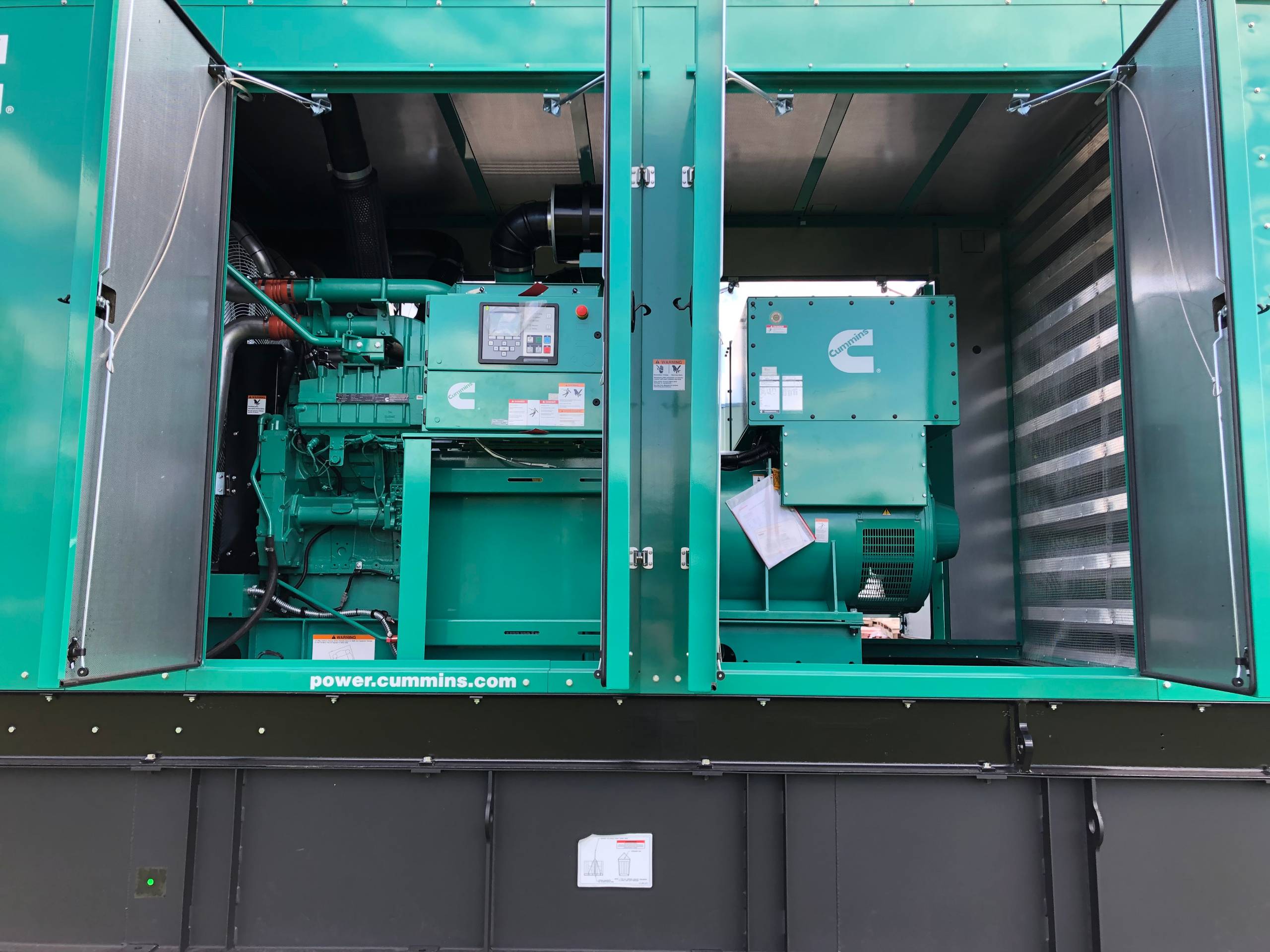 2025 CUMMINS DQFAD 1000 KW DIESEL GENERATOR - undefined
