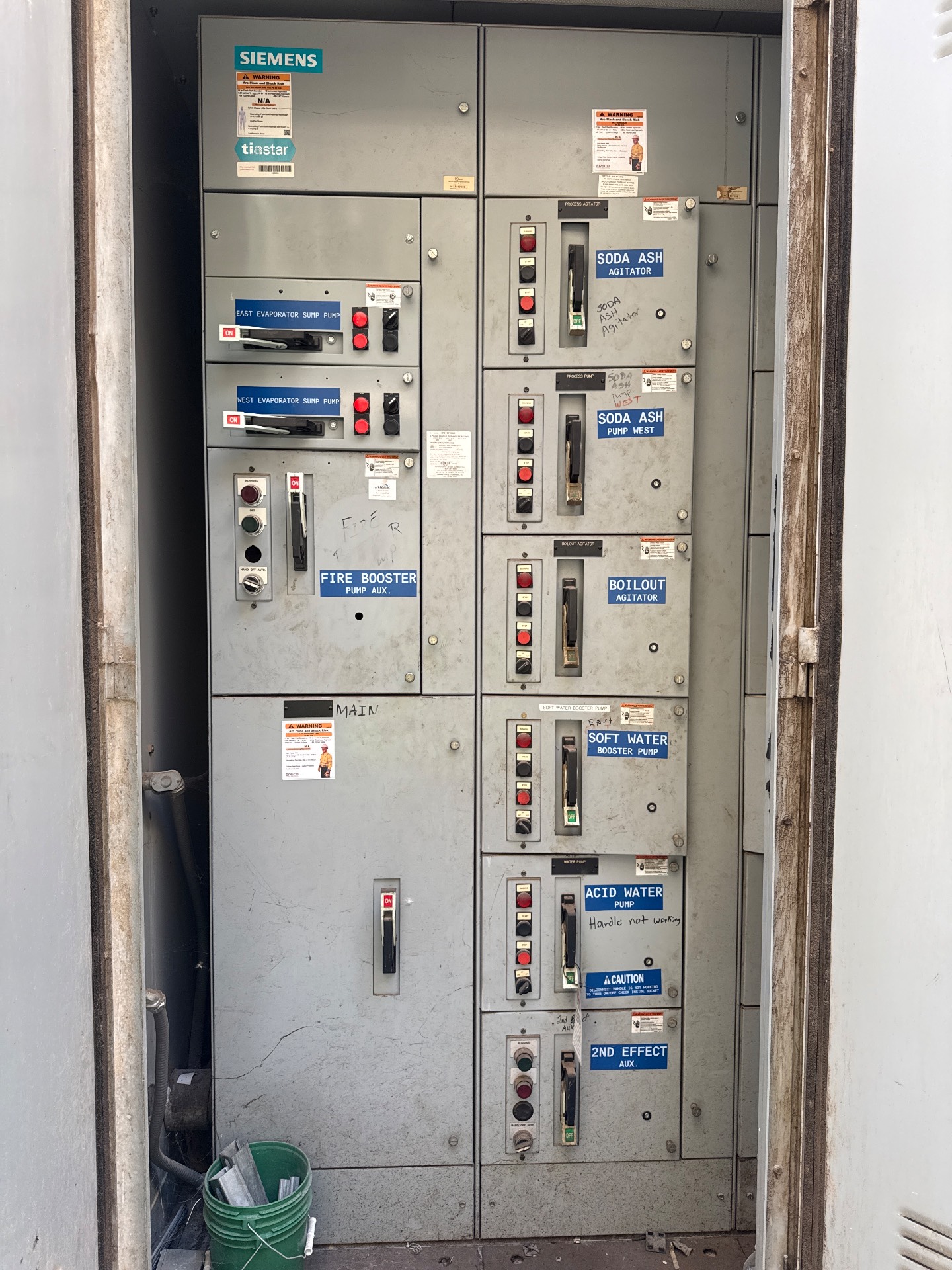BULK QTY OF SIEMENS MCC, 4 SECTIONS - undefined