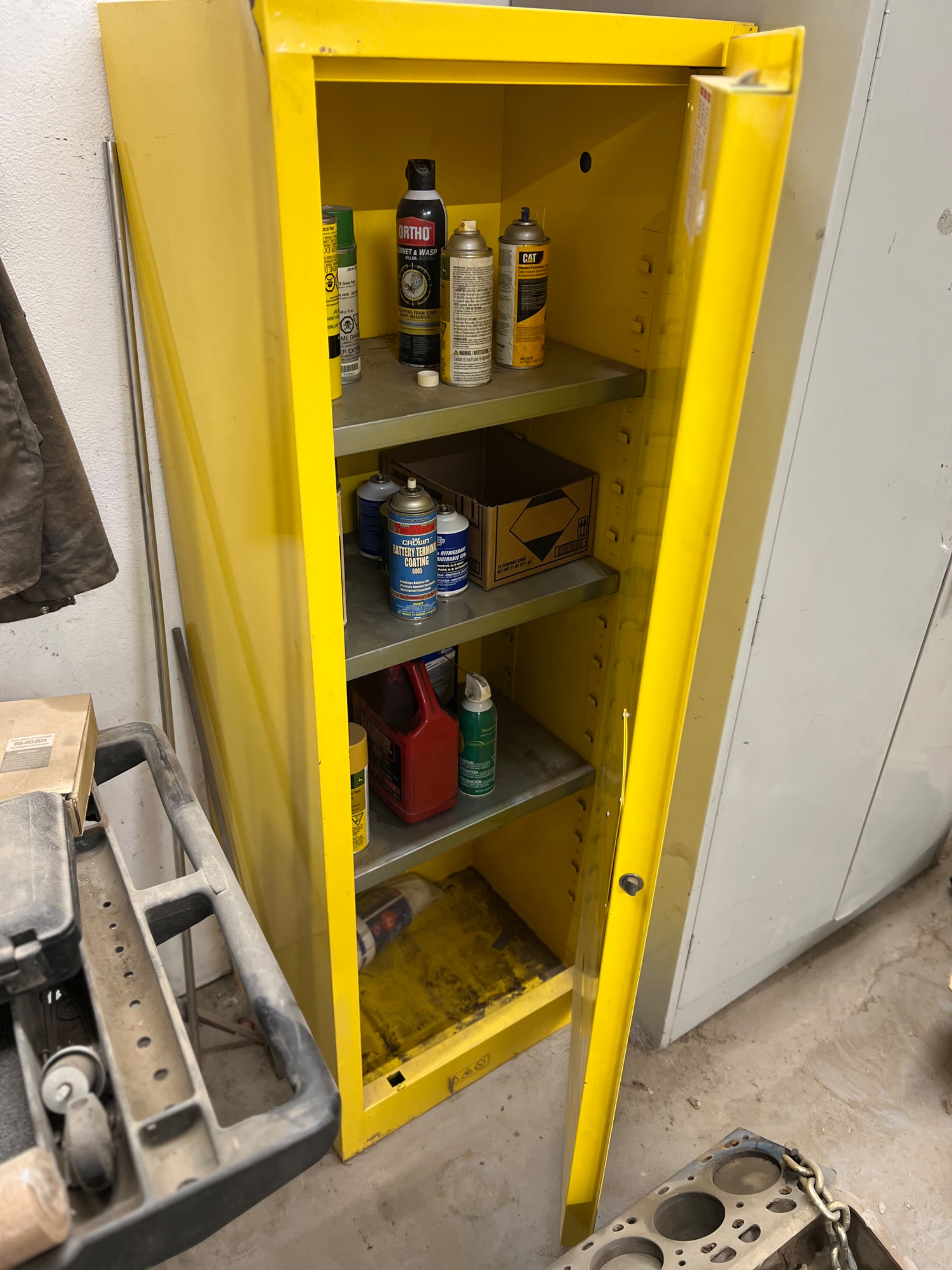 JUSTRITE 892200 FLAMMABLE LIQUID STORAGE CABINET - undefined