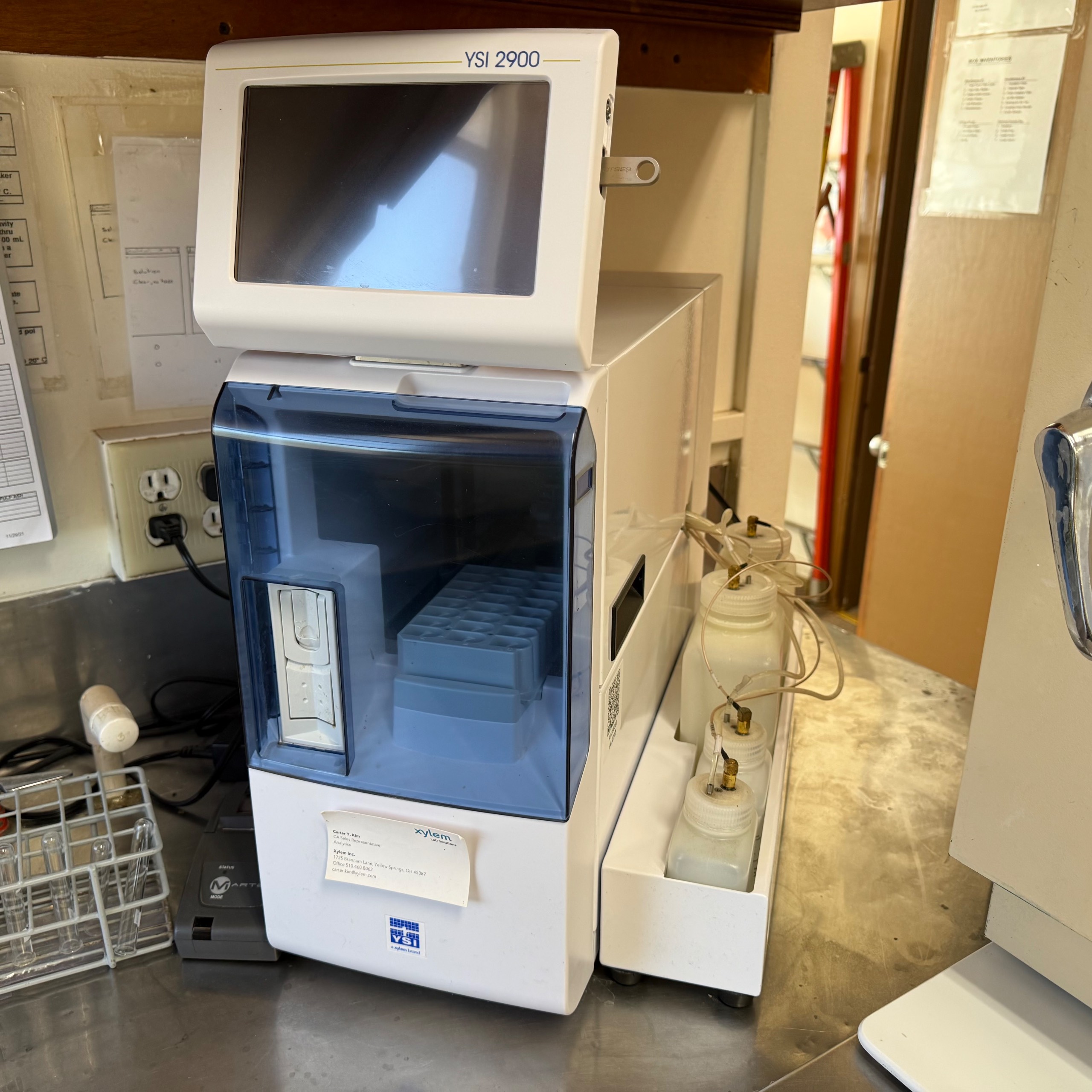 YSI 2900D BIOCHEMISTRY ANALYZER - undefined