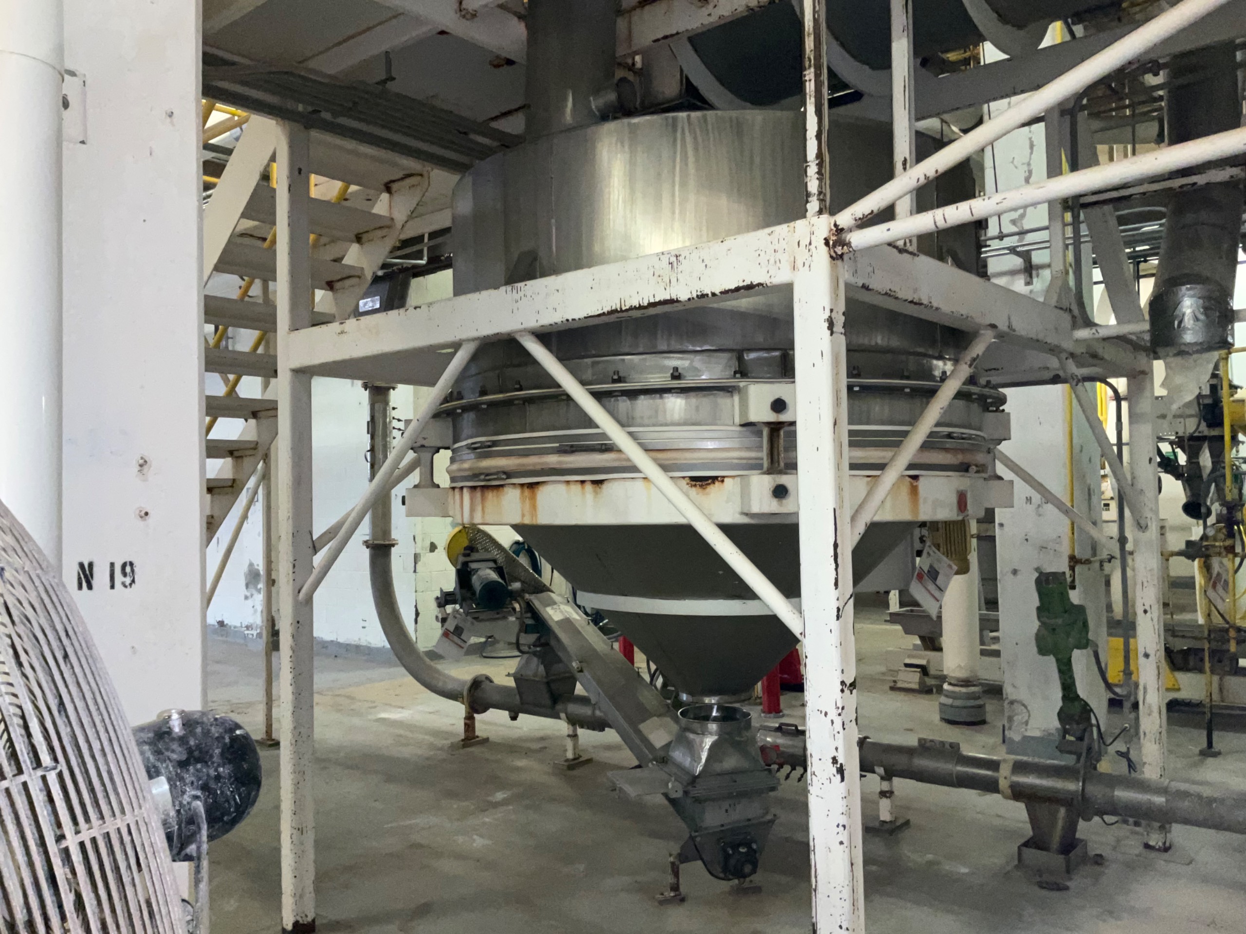 1984 VIBRANETIC LBH-7 VIBRATORY STORAGE TANK - undefined