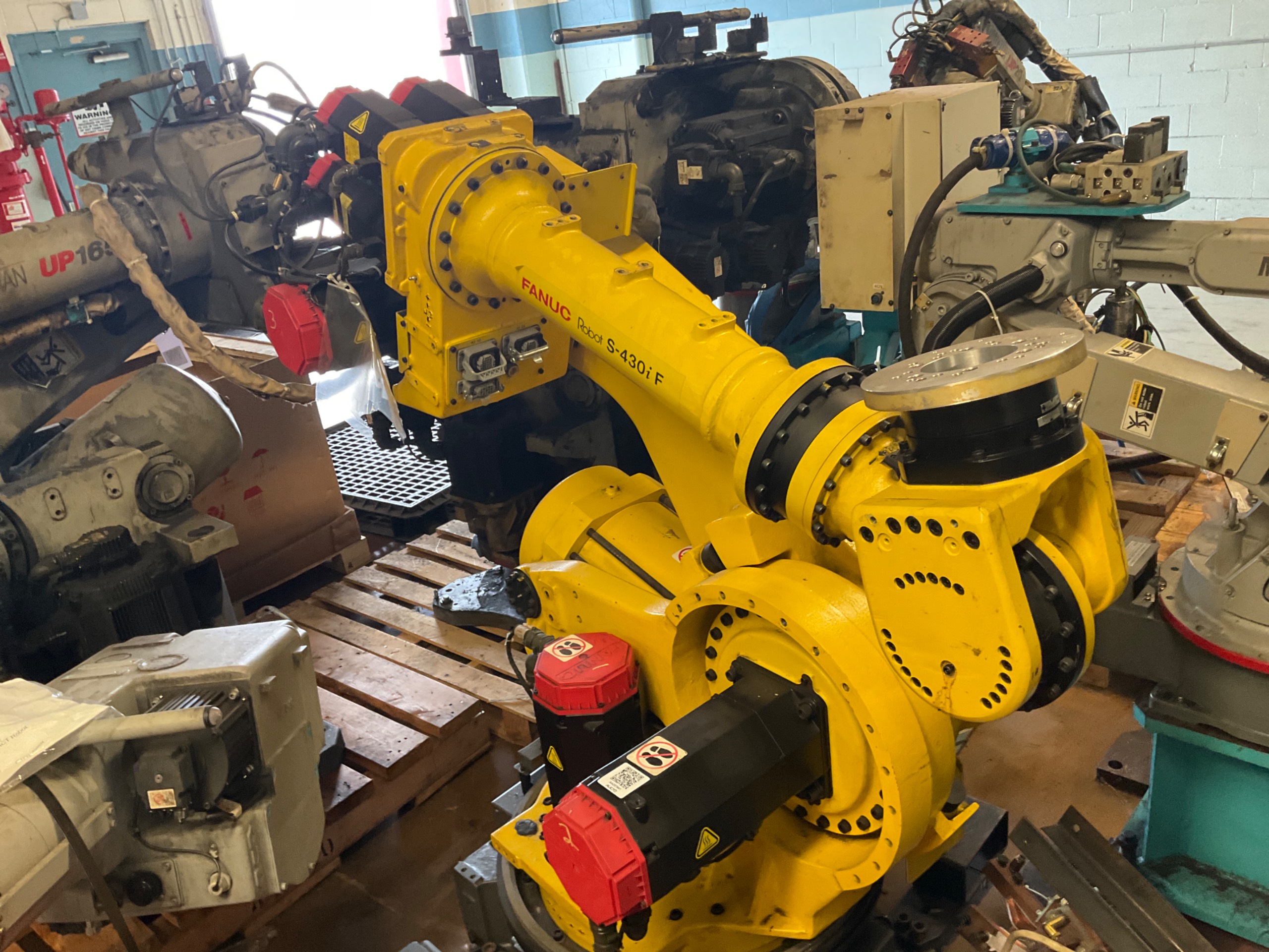 2000 FANUC S-430IF ARTICULATED ROBOT - undefined