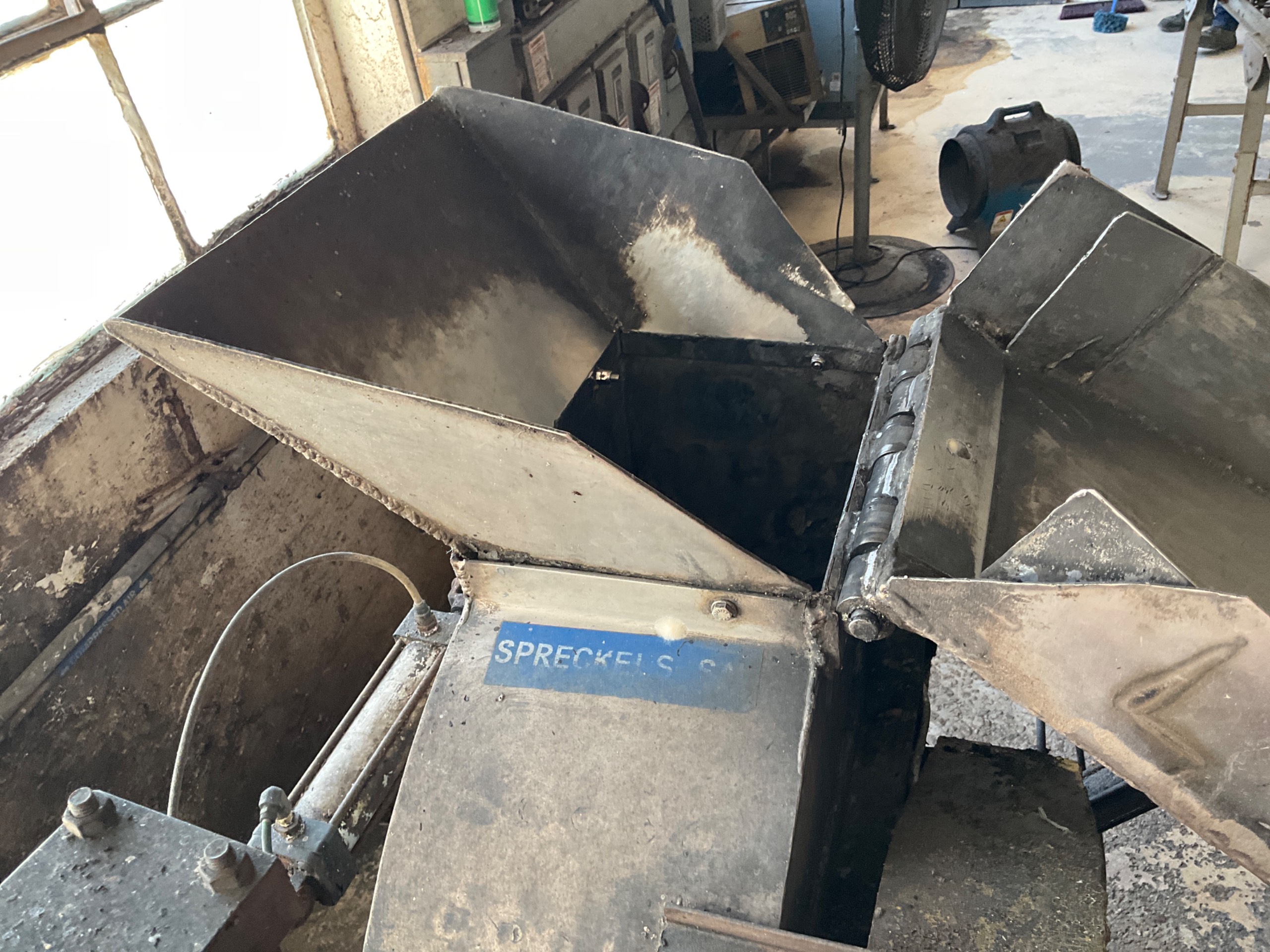 BEET SLICING SAW - undefined