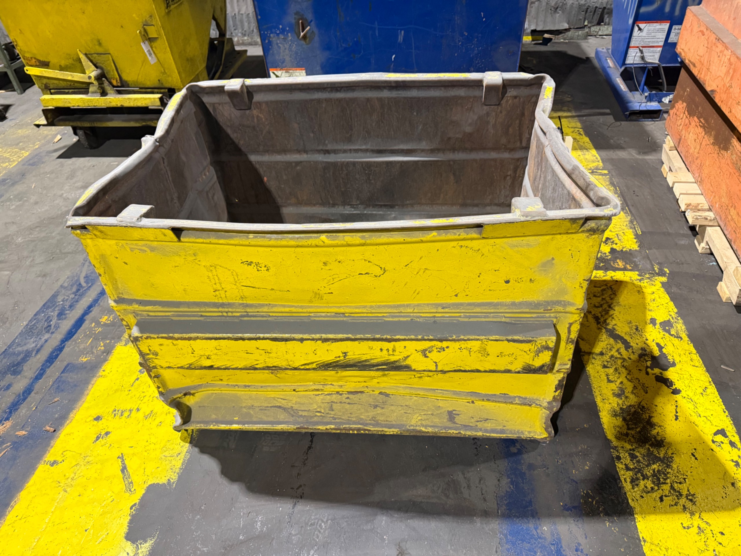 METAL HOPPER BIN - undefined