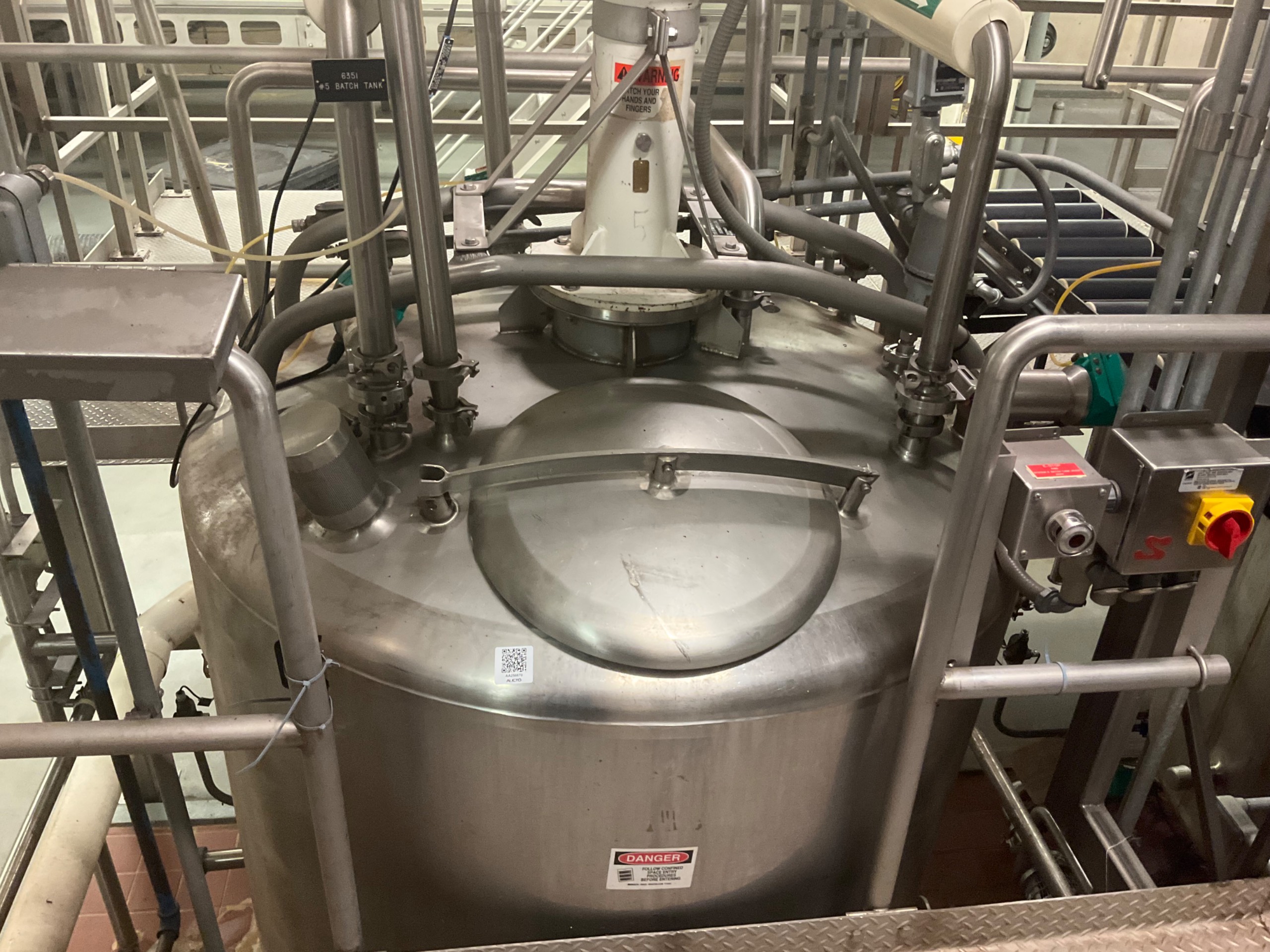 MIXER TANK 600 GALLON - undefined