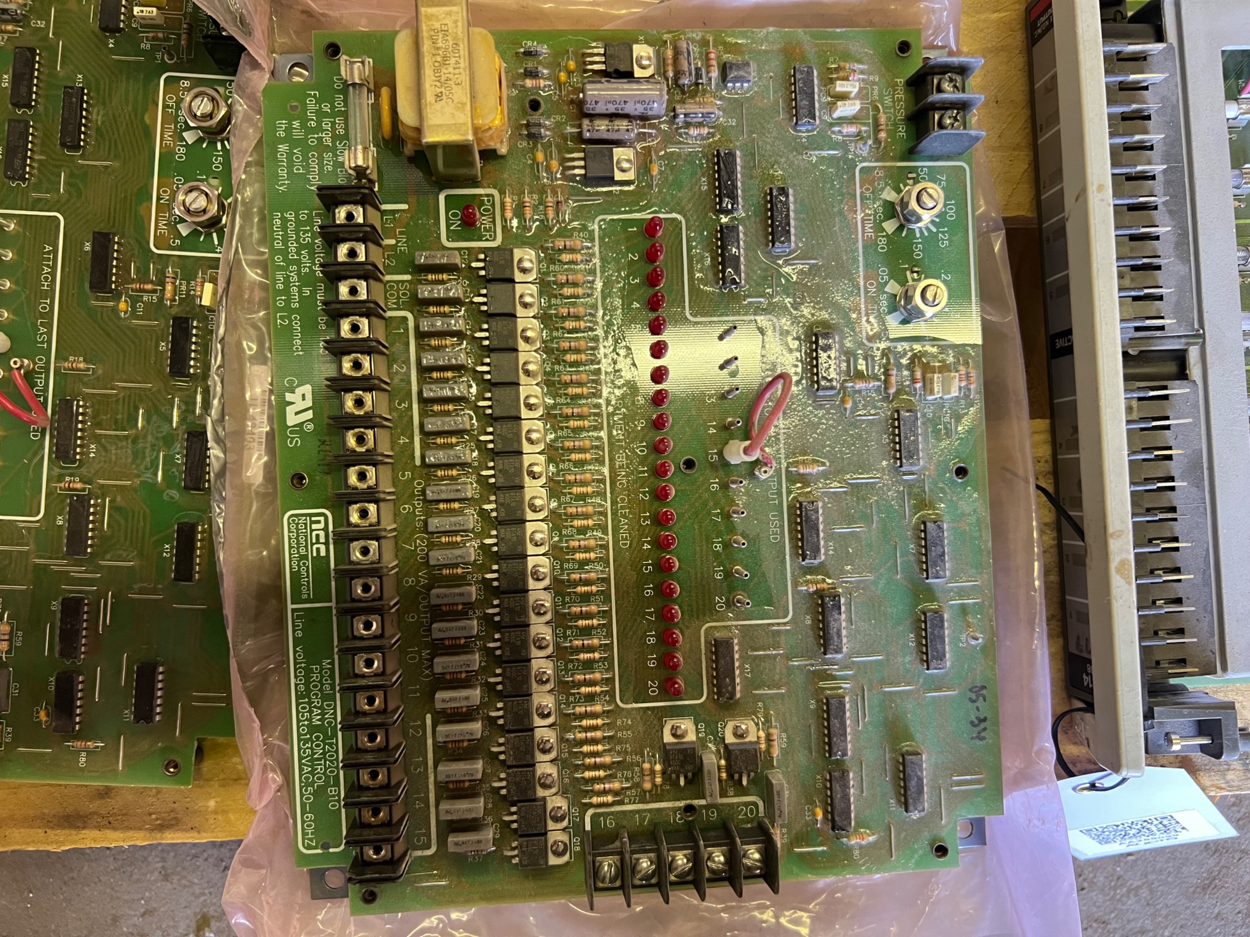 BULK QTY OF ELECTRICAL PARTS - undefined