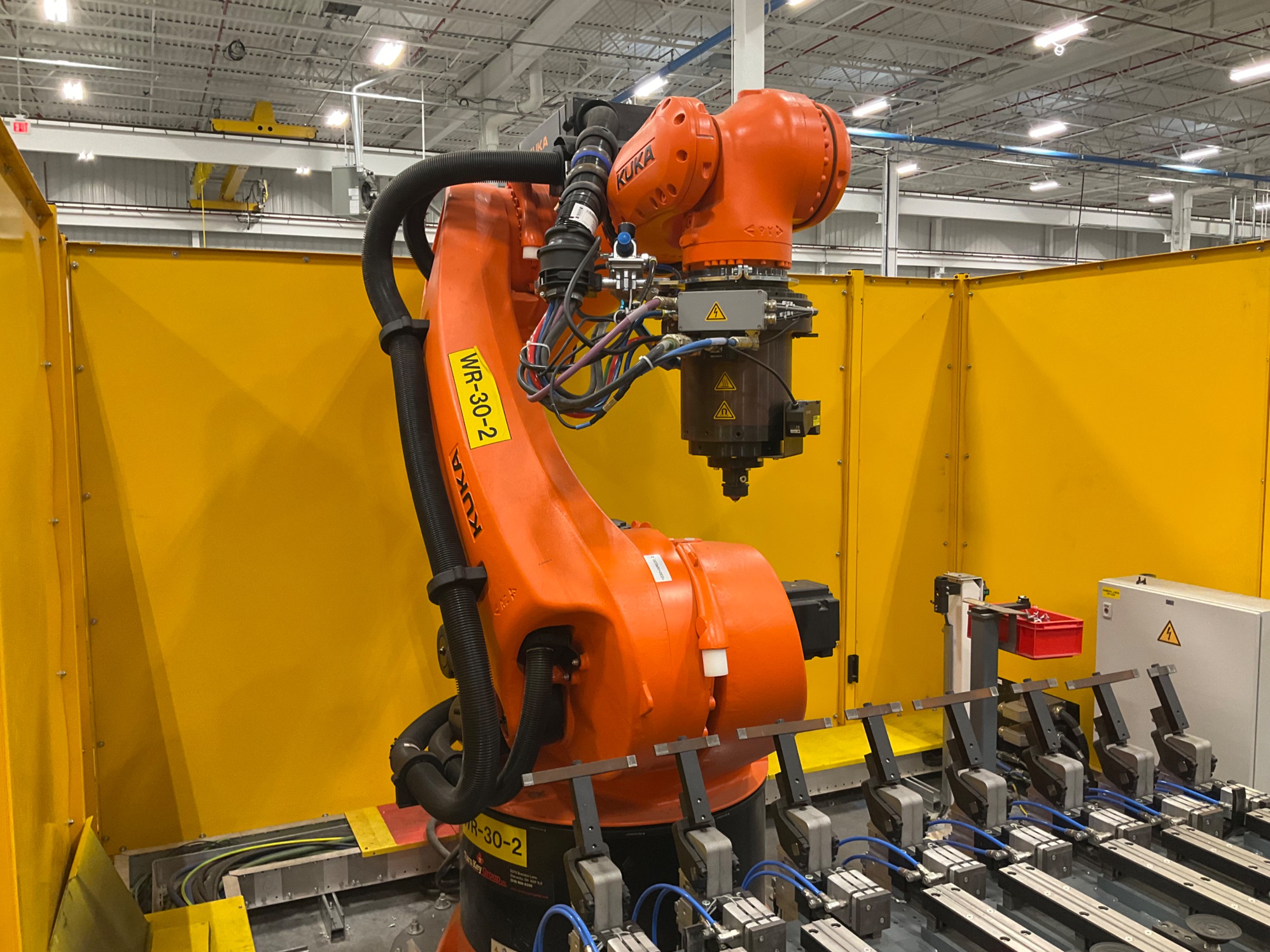 2021 KUKA KR 500 R2830 ROBOT & CONTROLLER ASSEMBLY - undefined