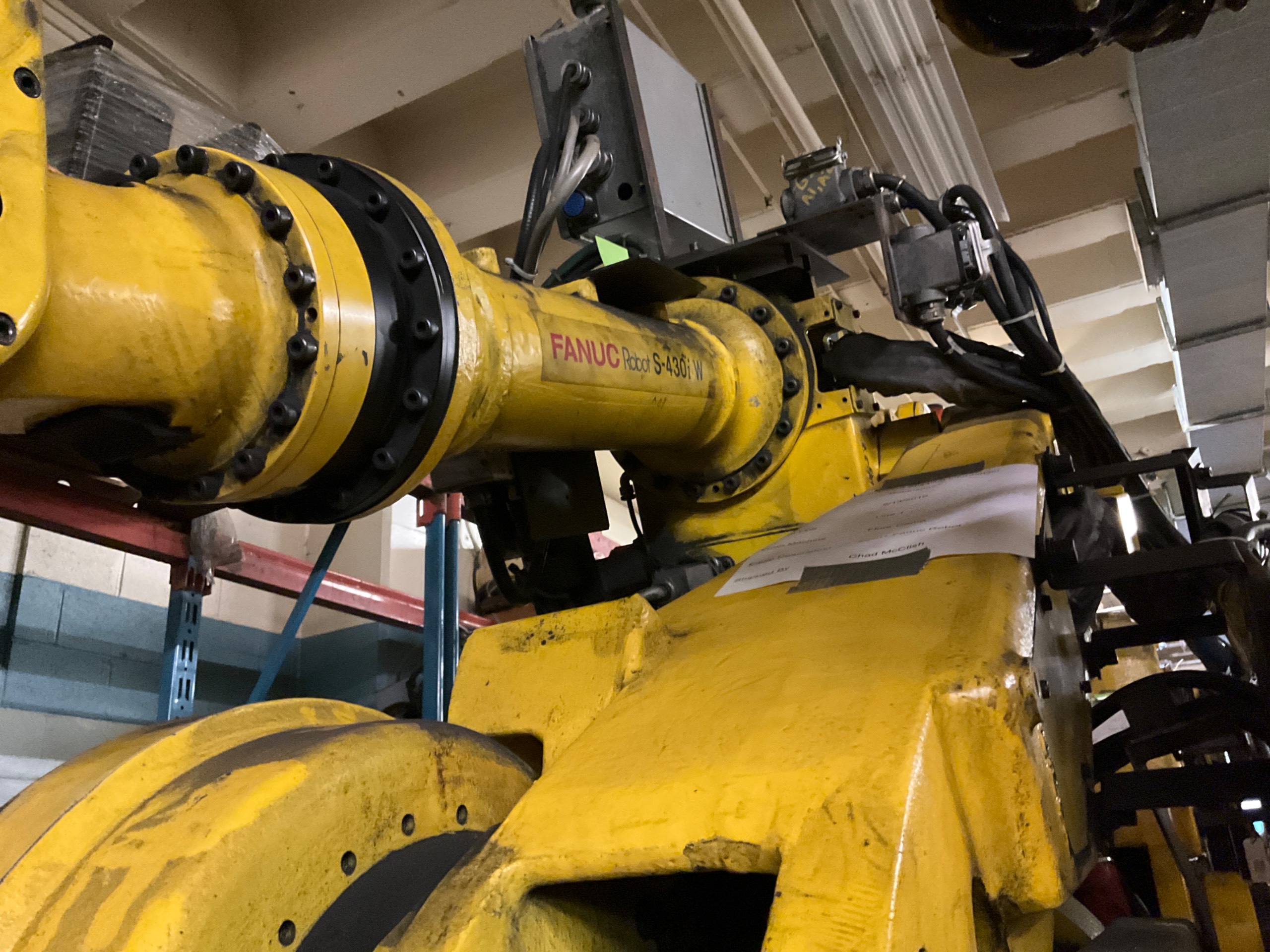 2000 FANUC S-430I W ARTICULATED ROBOT - undefined