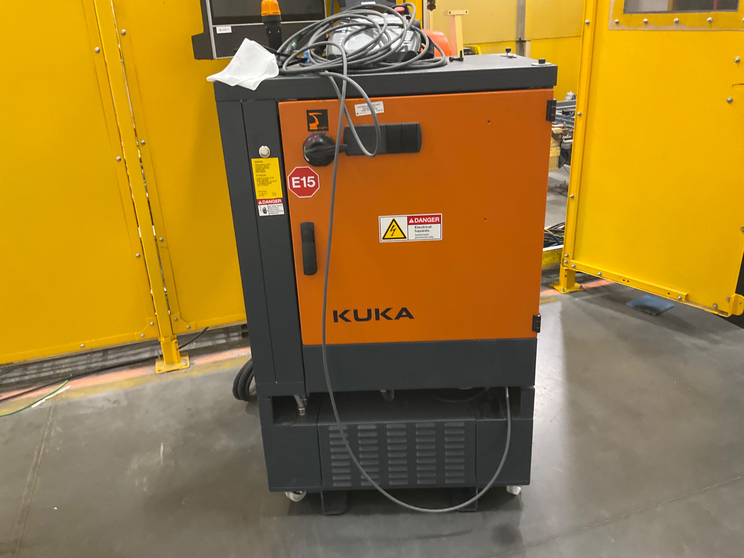 2021 KUKA KR 500 R2830 ROBOT & CONTROLLER ASSEMBLY - undefined
