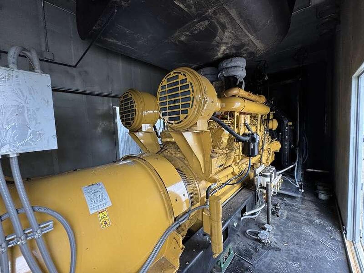 2007 CATERPILLAR 3516C DIESEL GENERATOR 2000KW - undefined