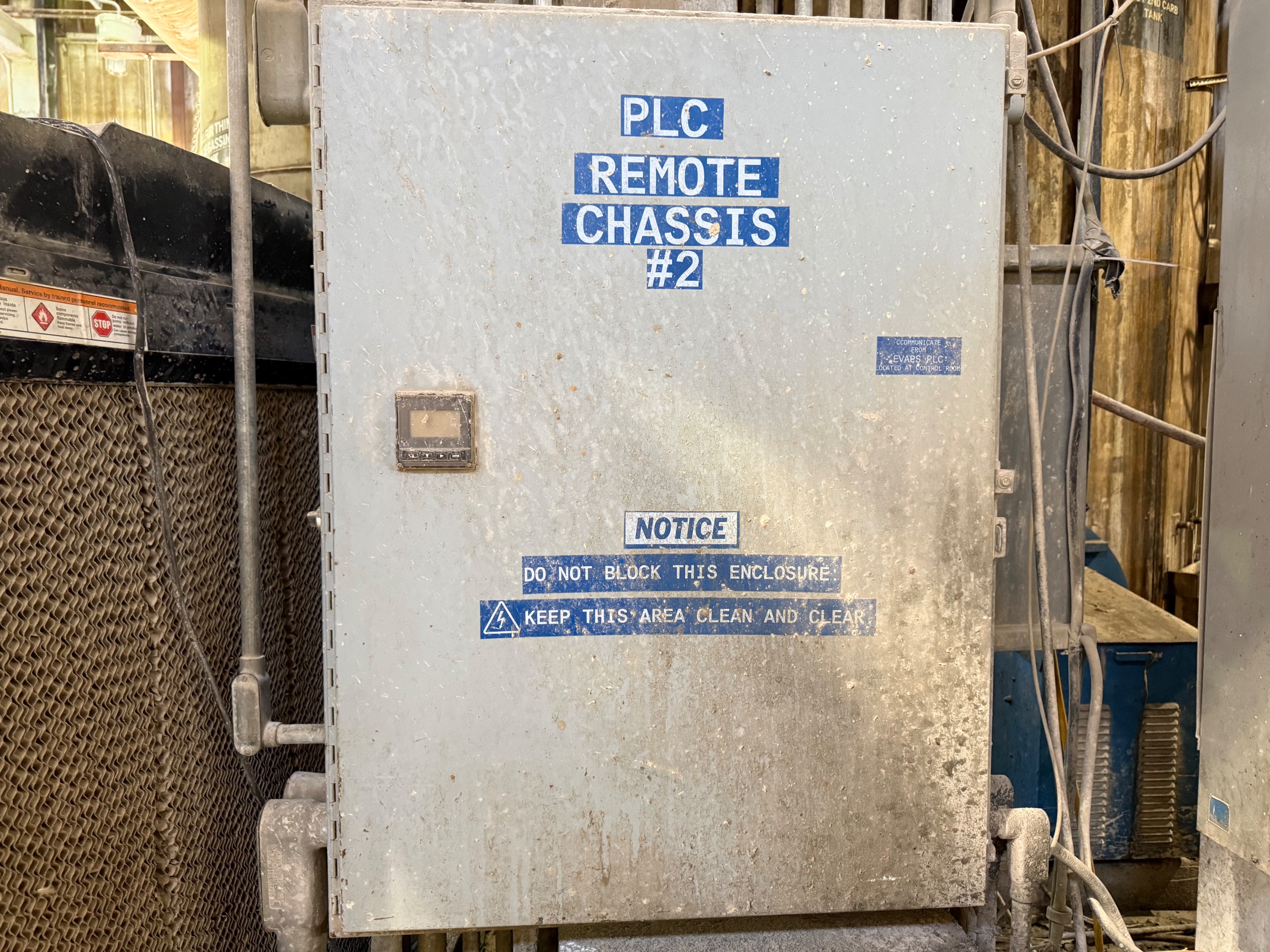 BULK QTY OF ALLEN BRADLEY CENTERLINE 2100 MCC, 4 SECTIONS - undefined