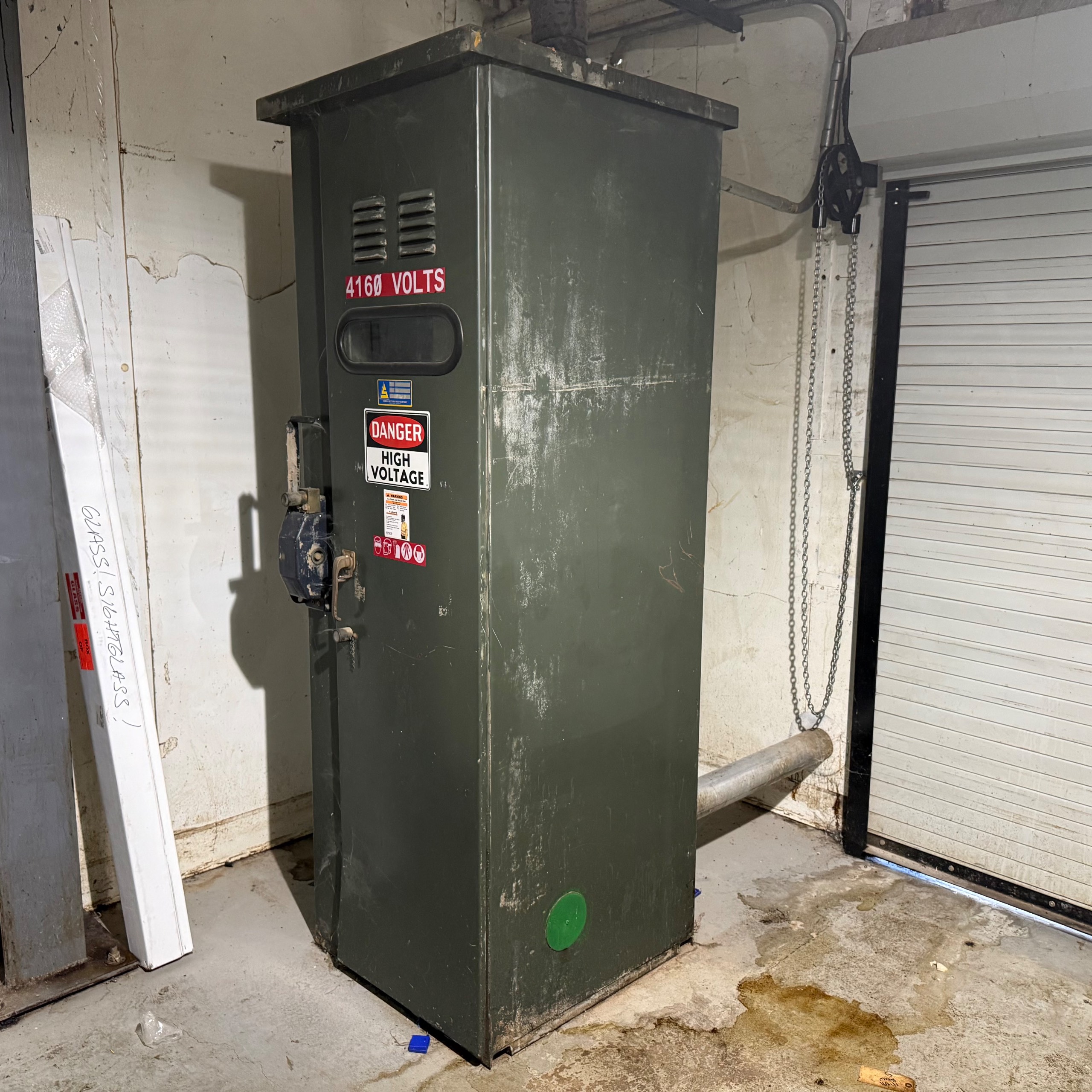 SUNBELT 2240 KVA OIL FILLED TRANSFORMER WITH SWITCHBOARD DISCONNECT - undefined
