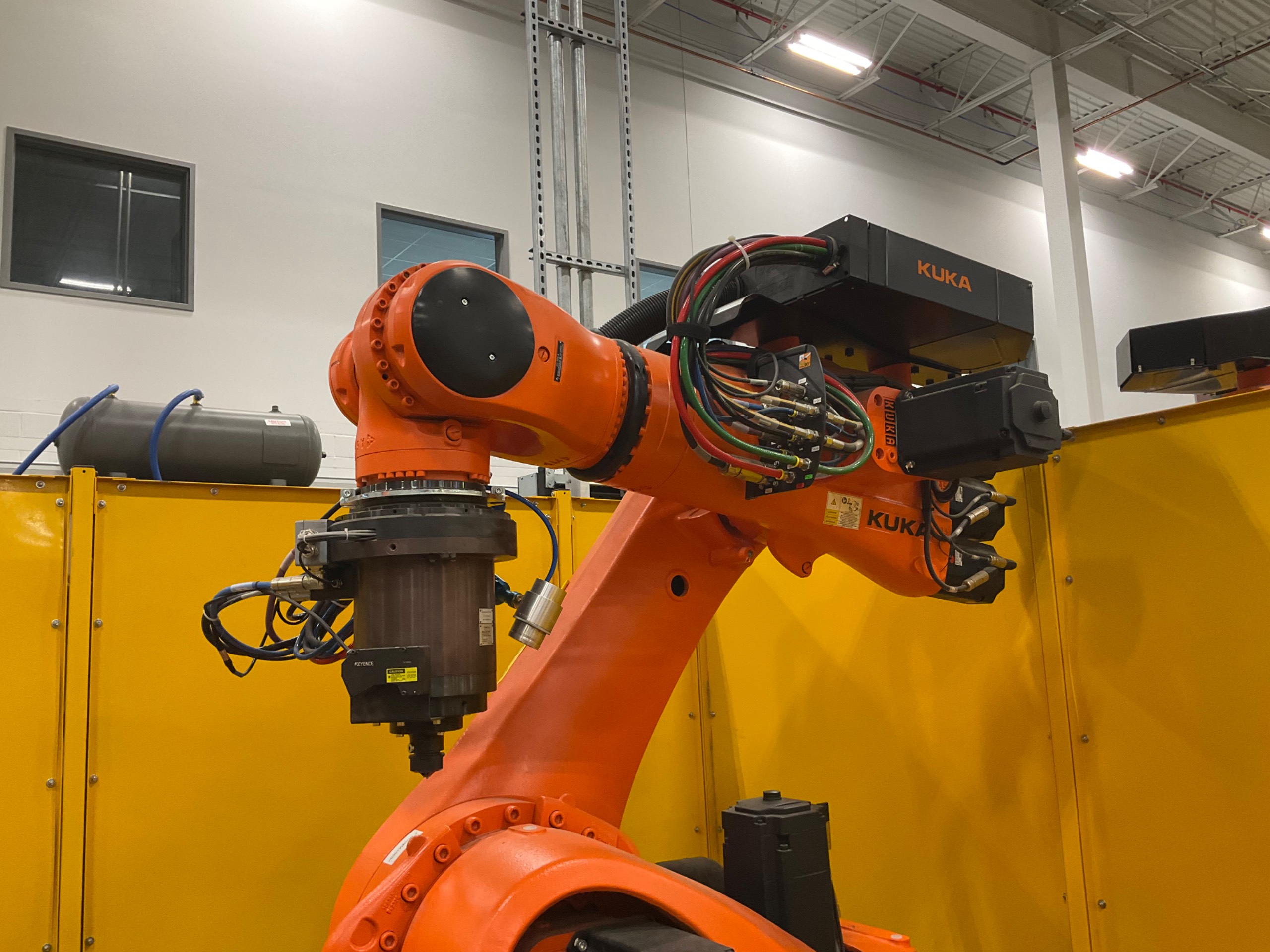 2021 KUKA KR 500 R2830 ROBOT & CONTROLLER ASSEMBLY - undefined