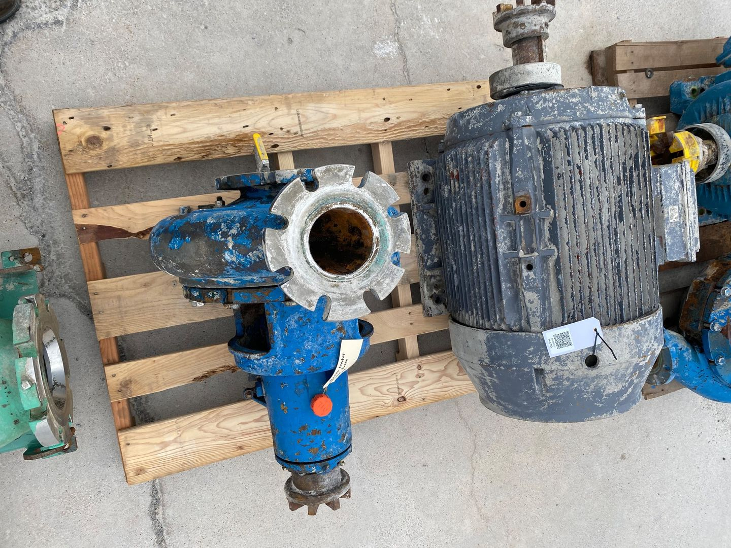 STAINLESS CENTRIFUGAL PUMP & 100 HP MOTOR ASSEMBLY - undefined