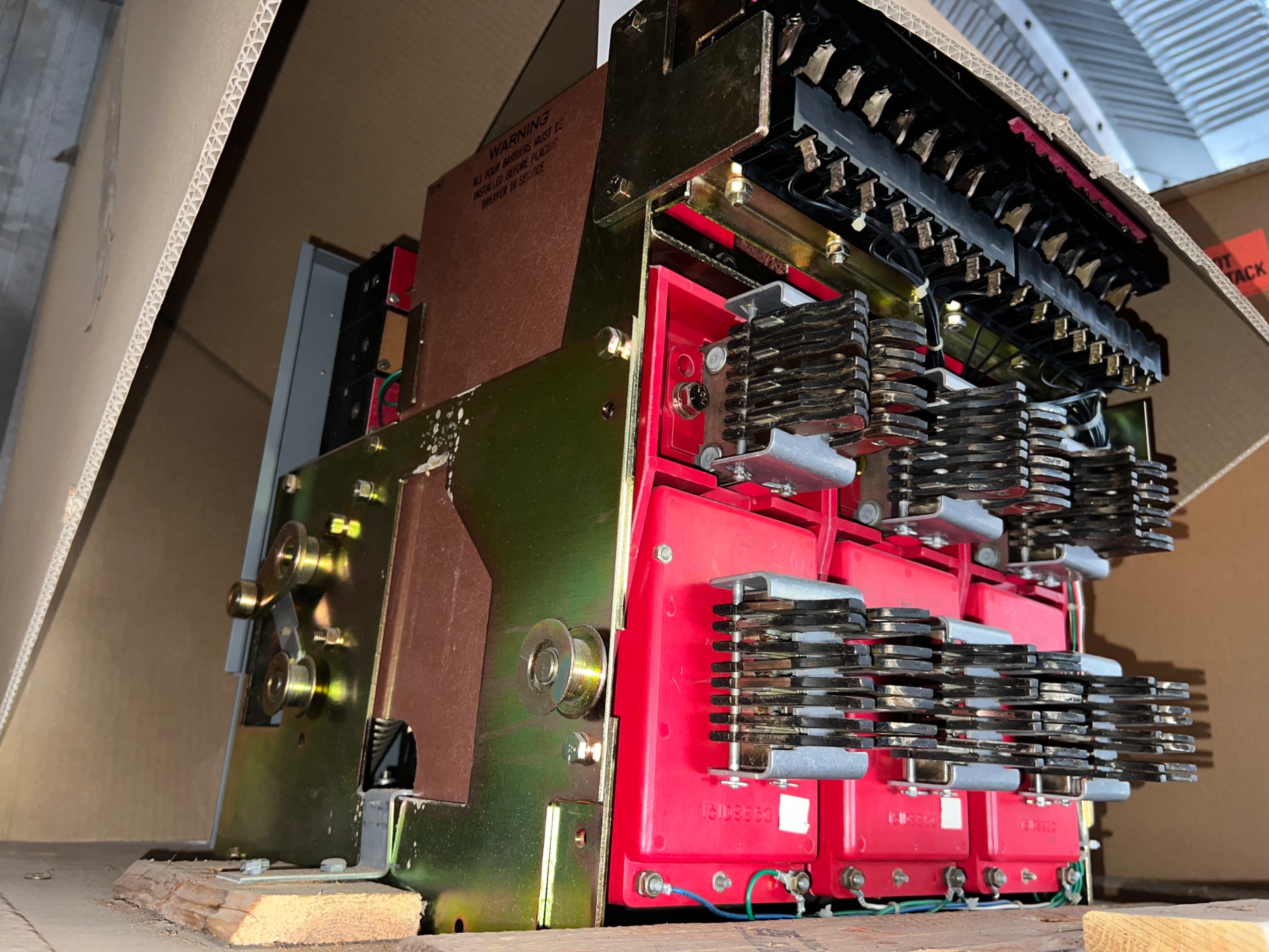 CIRCUIT BREAKER - undefined