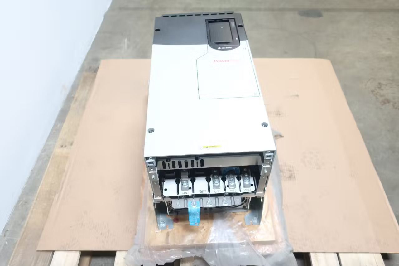 ALLEN BRADLEY 20G14ND156AN0NNNNN POWERFLEX 755 AC VFD DRIVE 400HZ 460V-AC 125HP - undefined