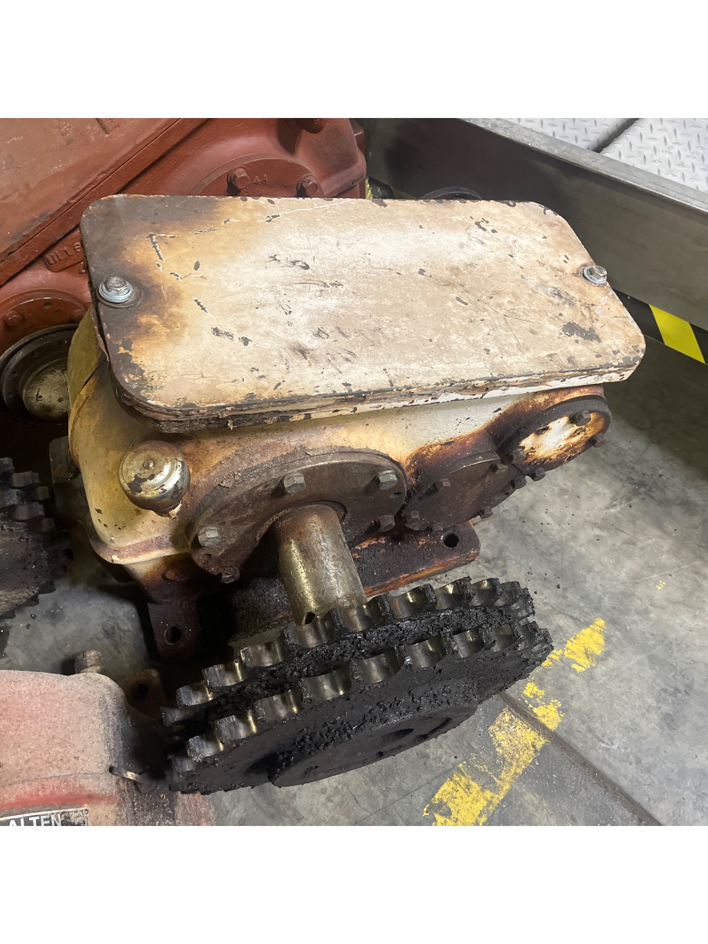 ALTEN ADG45B-2M-11 ENCLOSED GEAR DRIVE - undefined
