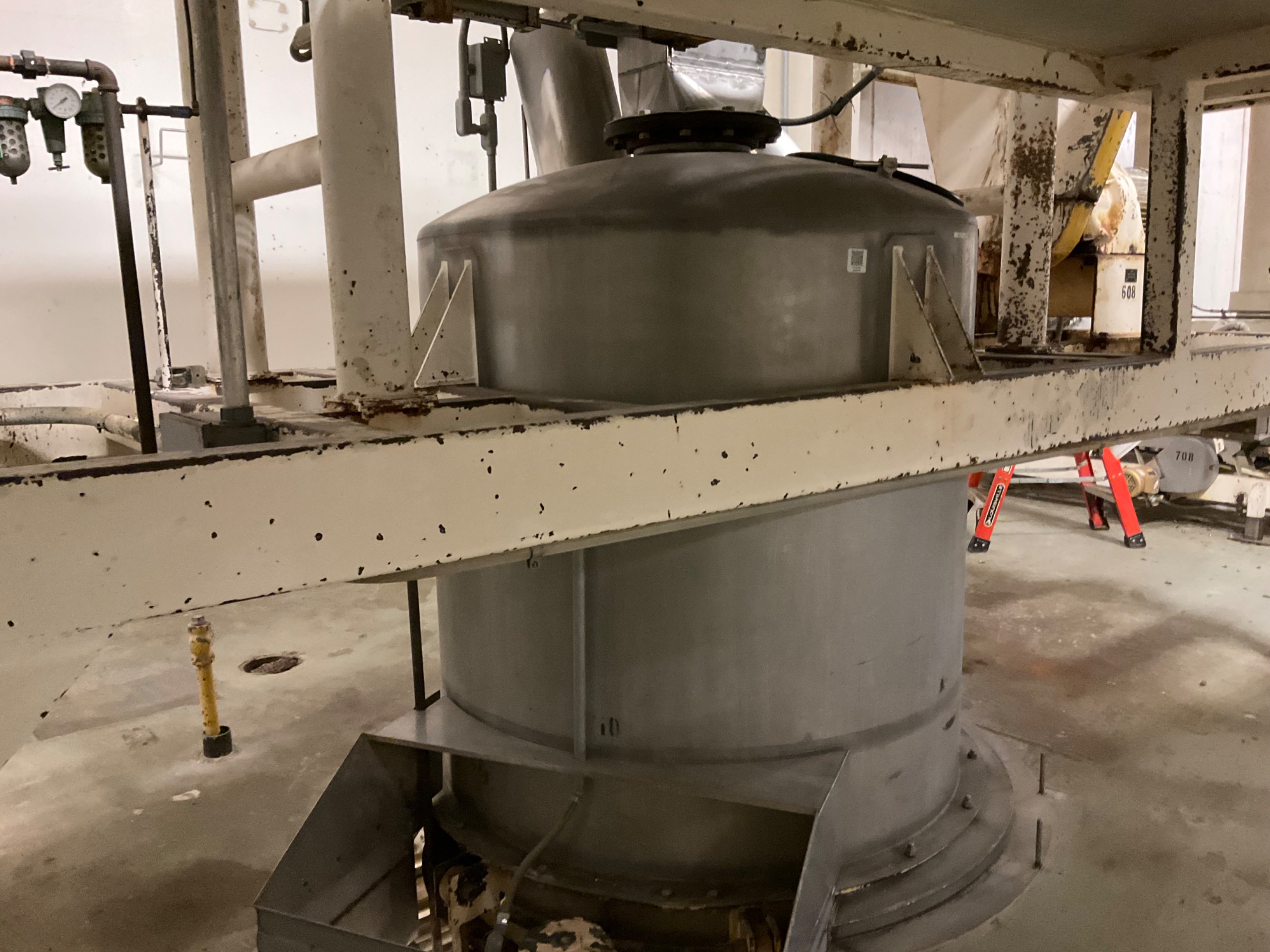 VIBRA SCREW INCORPARETED VIBRATORY STORAGE TANK - undefined