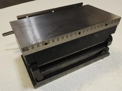 ROBBINS-XLO MAGNA-SINE MODEL A-10 MAGNETIC CHUCK - undefined