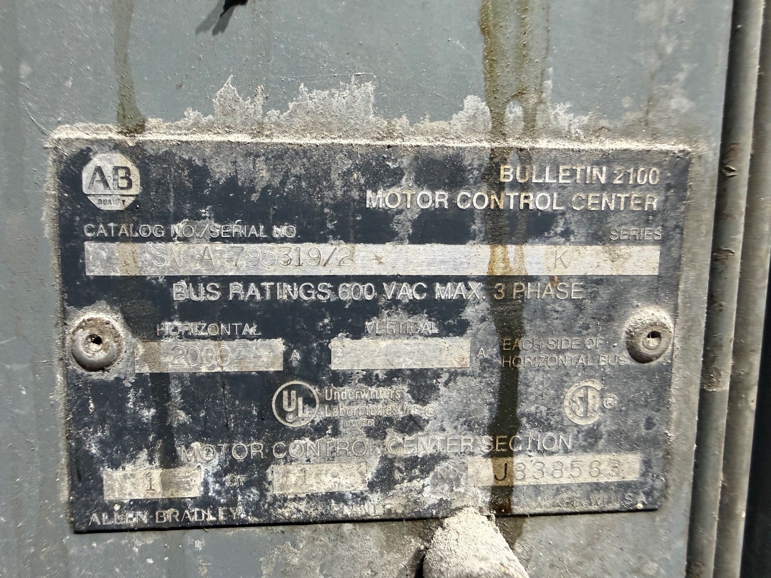 ALLEN BRADLEY CENTRLINE 2100 MOTOR CONTROL CENTER, 10 SECTIONS - undefined