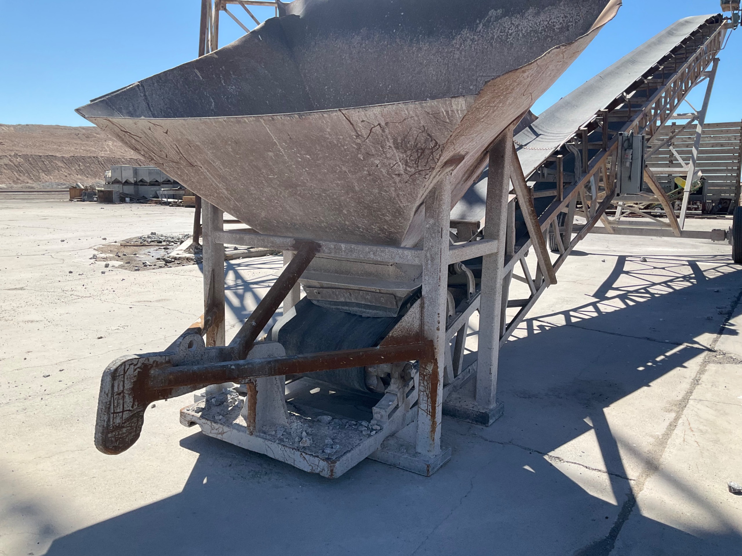 MOBILE STACKING BELT CONVEYOR - undefined