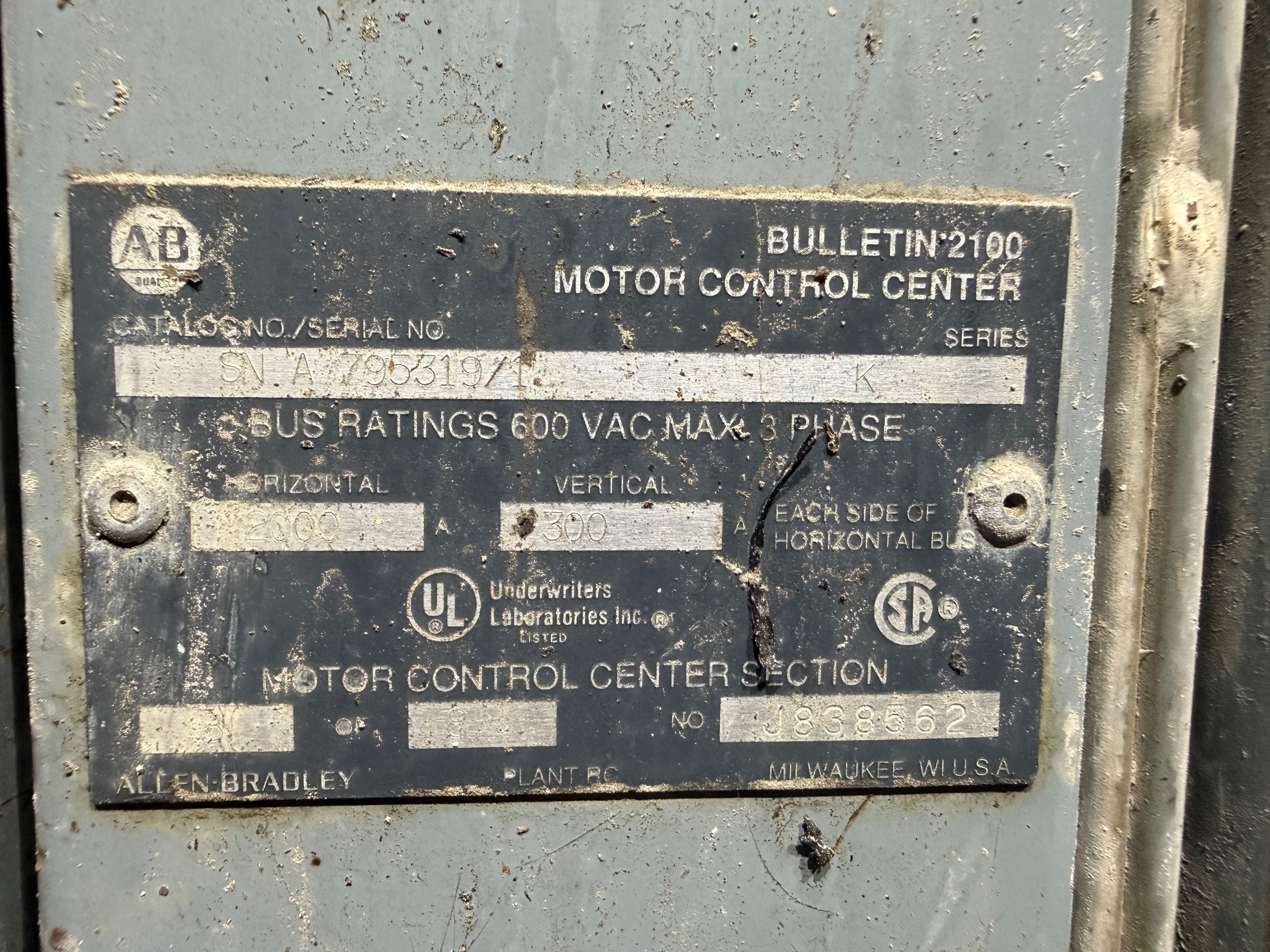 ALLEN BRADLEY CENTRLINE 2100 MOTOR CONTROL CENTER, 10 SECTIONS - undefined