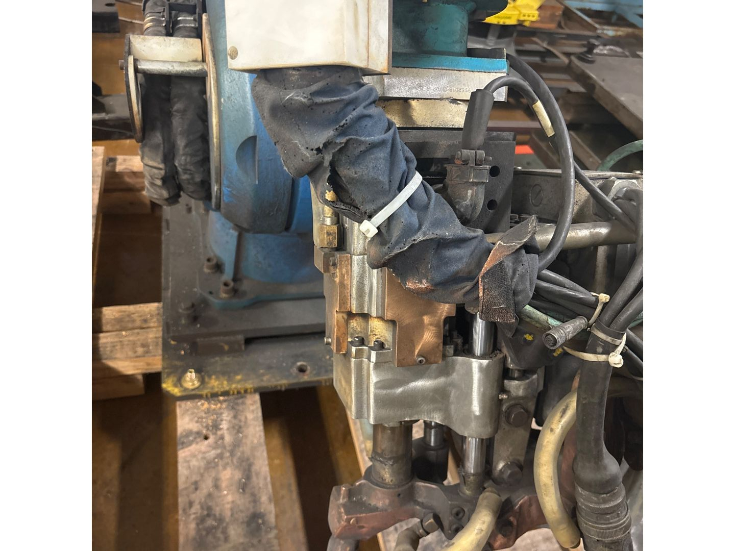 2014 YASKAWA MOTOMAN-MS100 ARTICULATED ROBOT - undefined