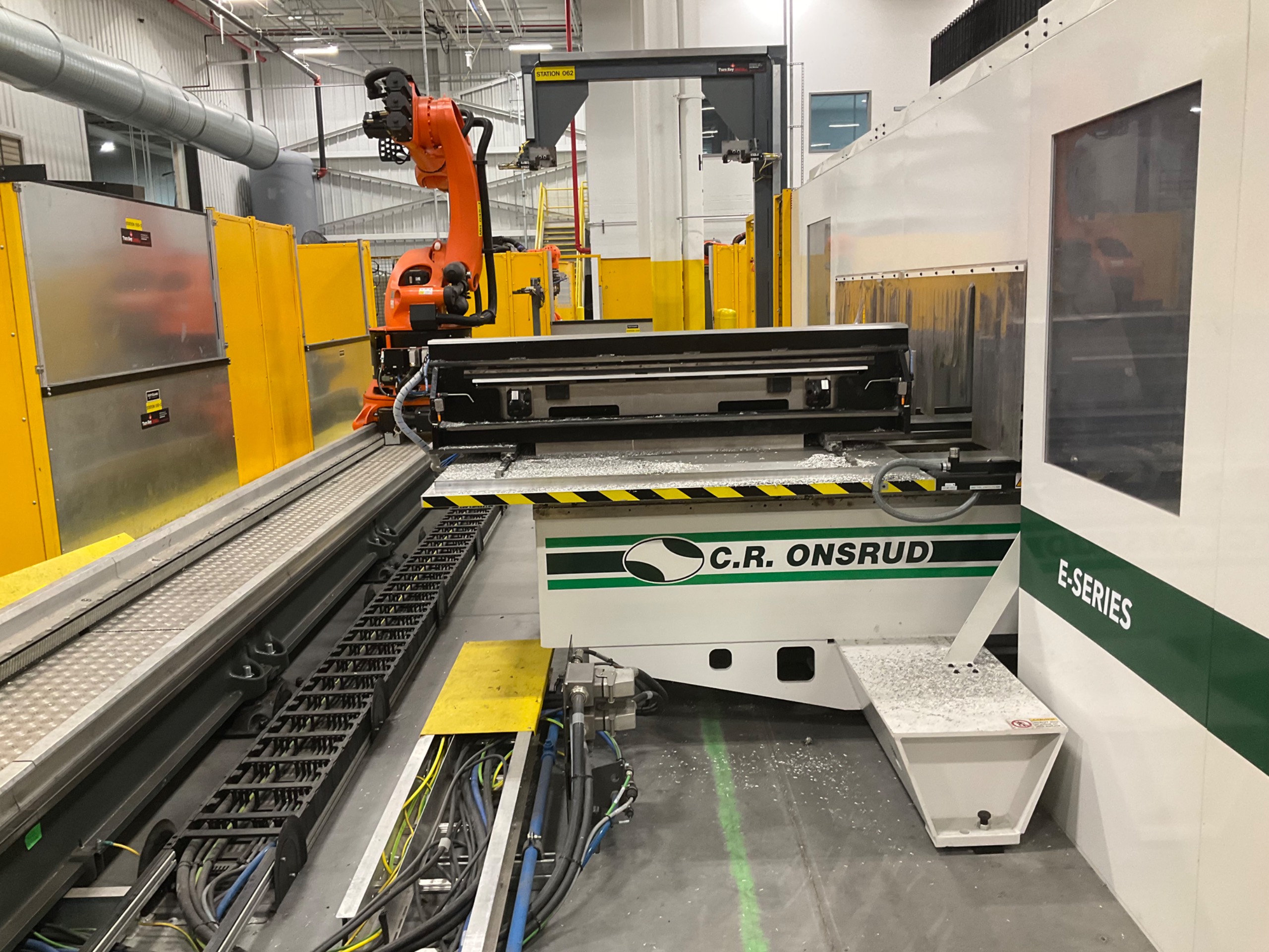 2022 C.R ONSRUD 98E18 CNC ROUTER - undefined