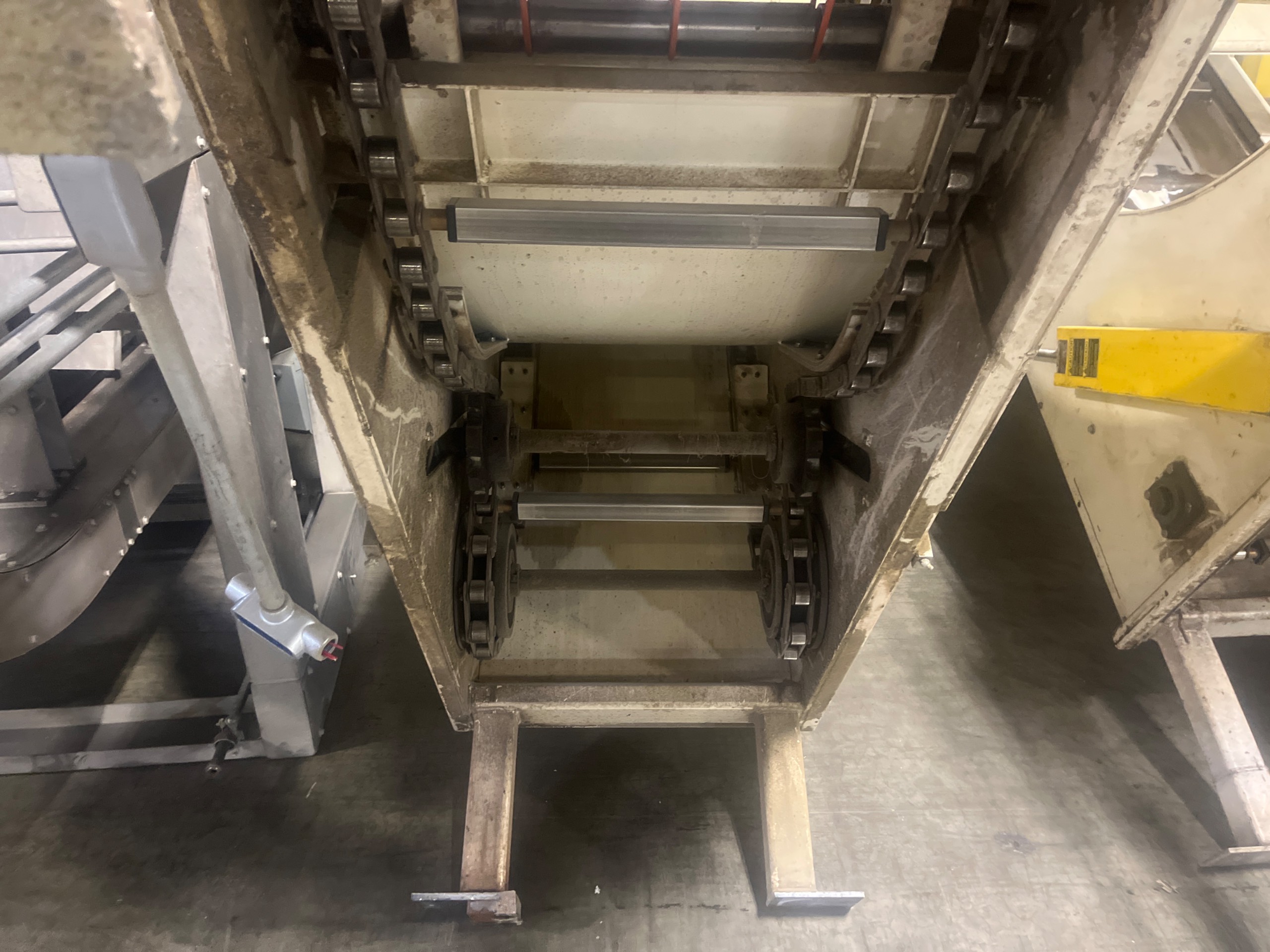 ROE CASE LIFT ELEVATOR - undefined