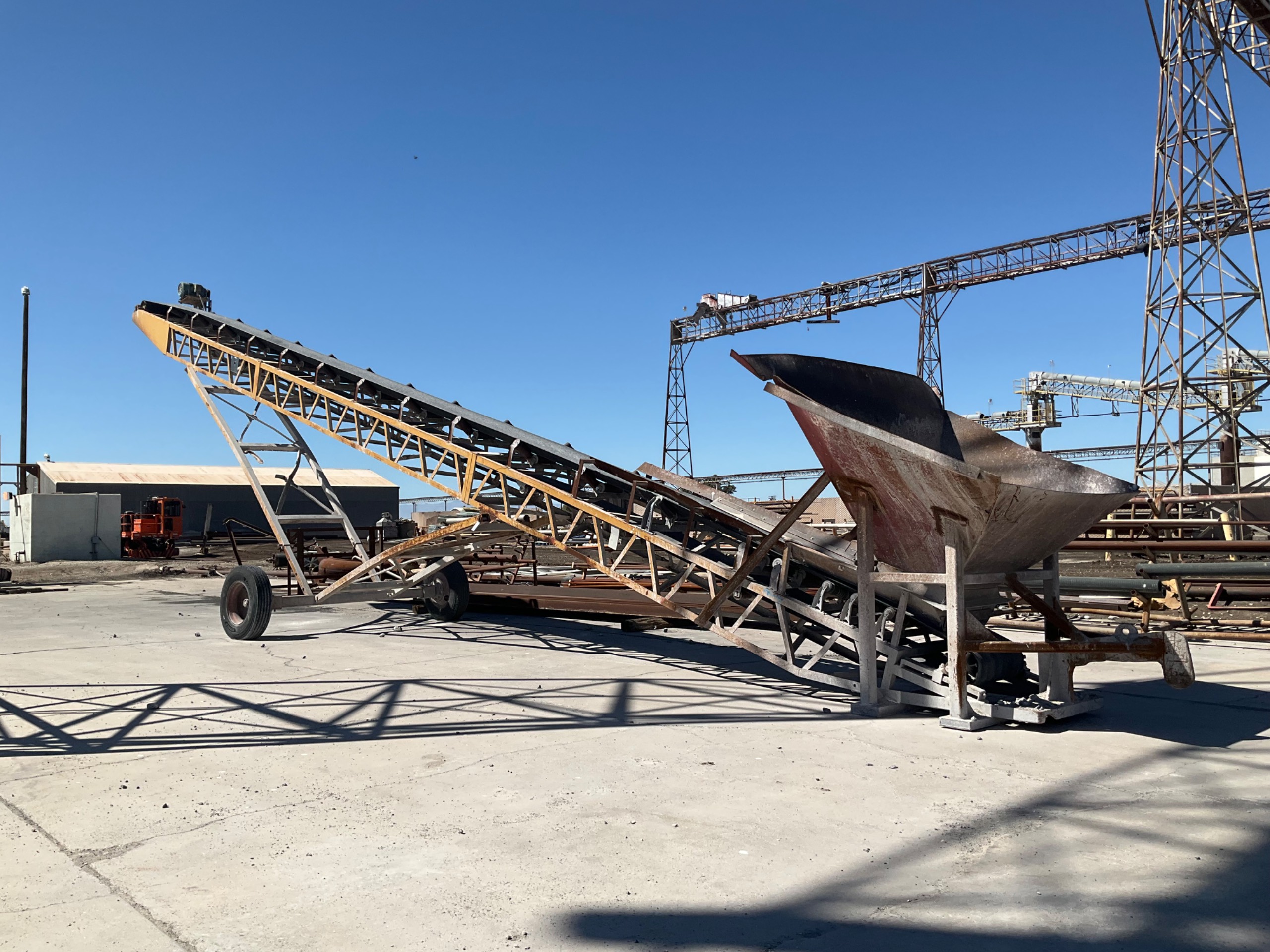 MOBILE STACKING BELT CONVEYOR - undefined