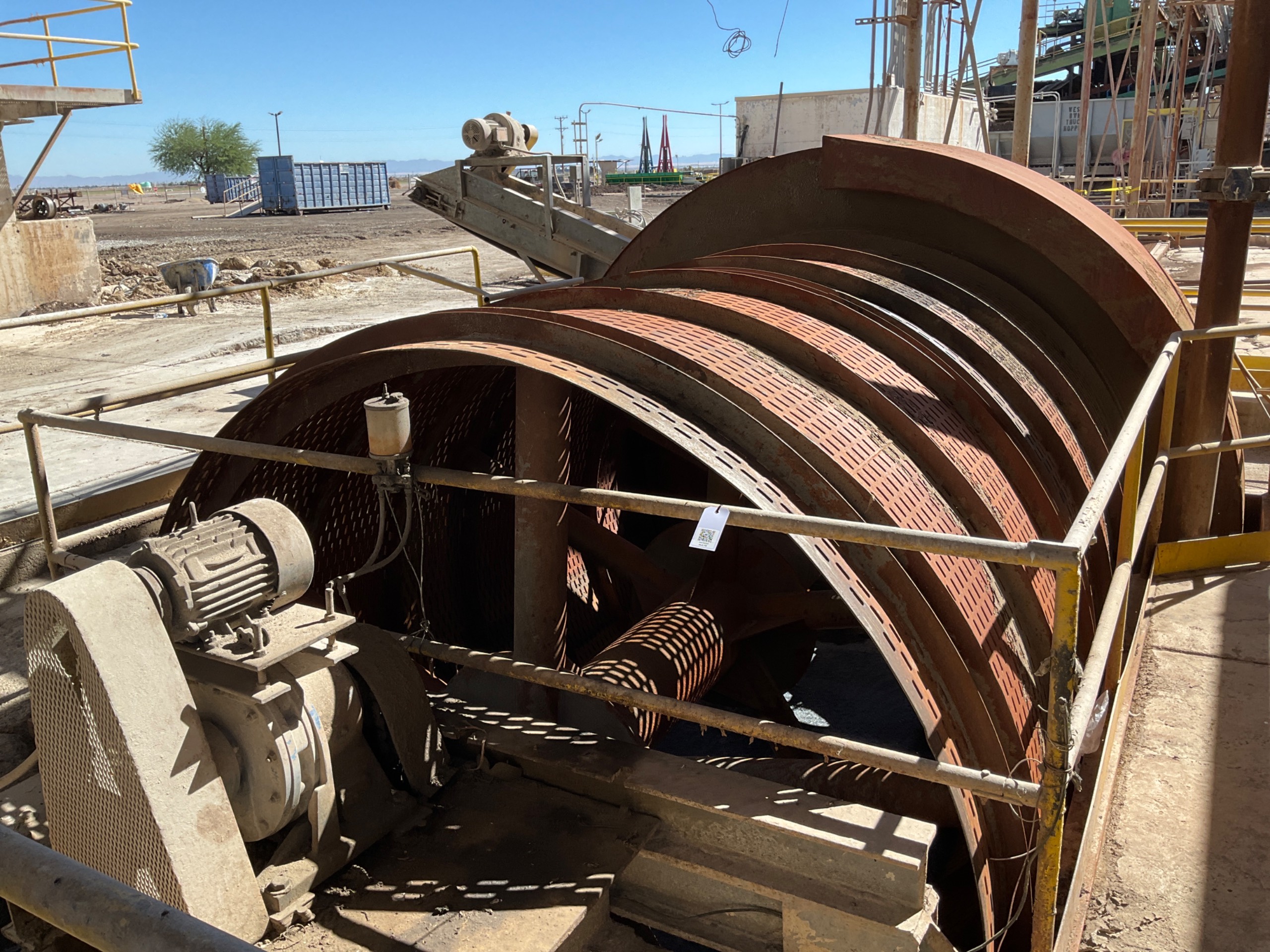ROTATING ROCK CATCHING SCREEN - undefined