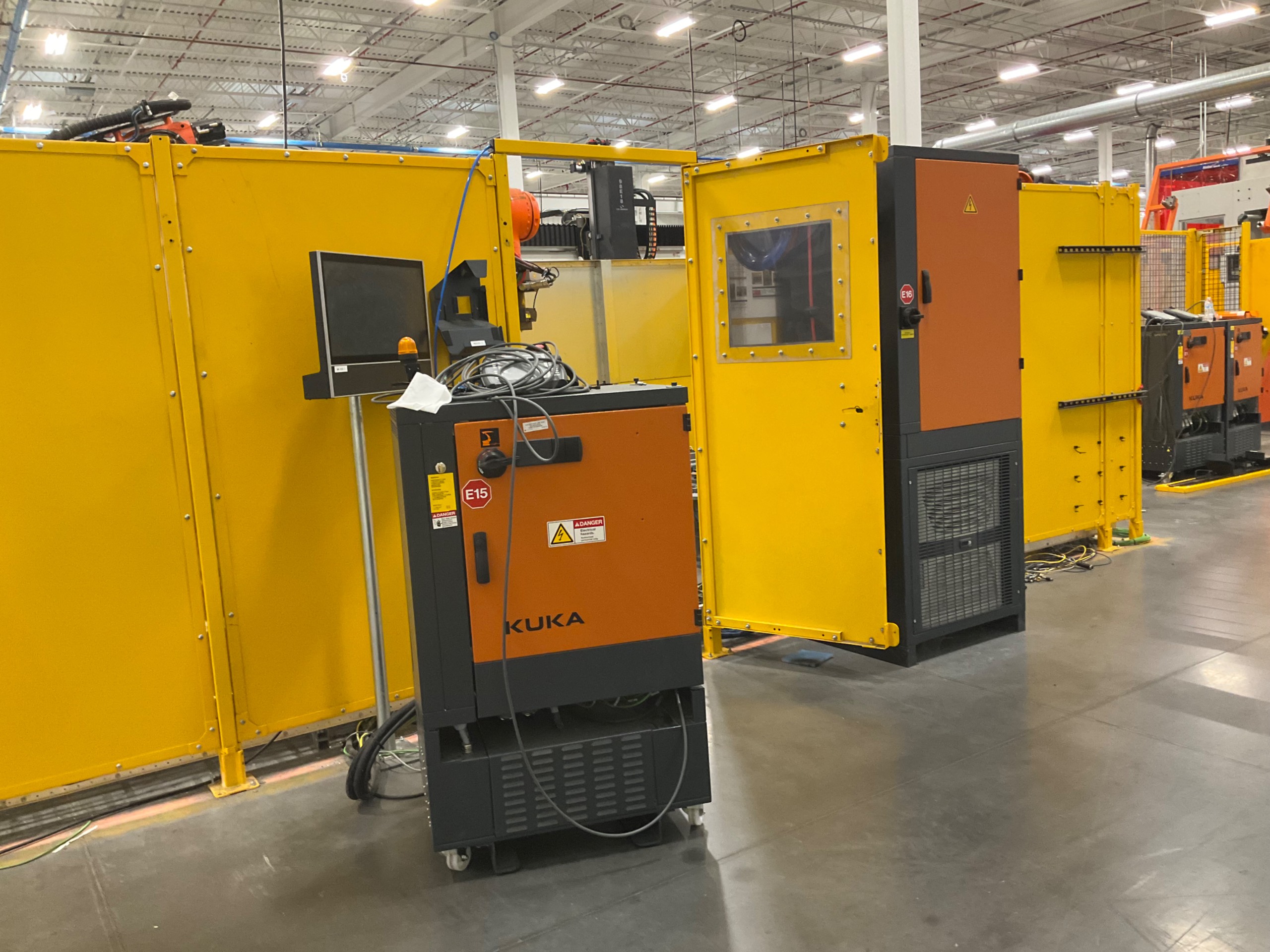 2021 KUKA KR 500 R2830 ROBOT & CONTROLLER ASSEMBLY - undefined