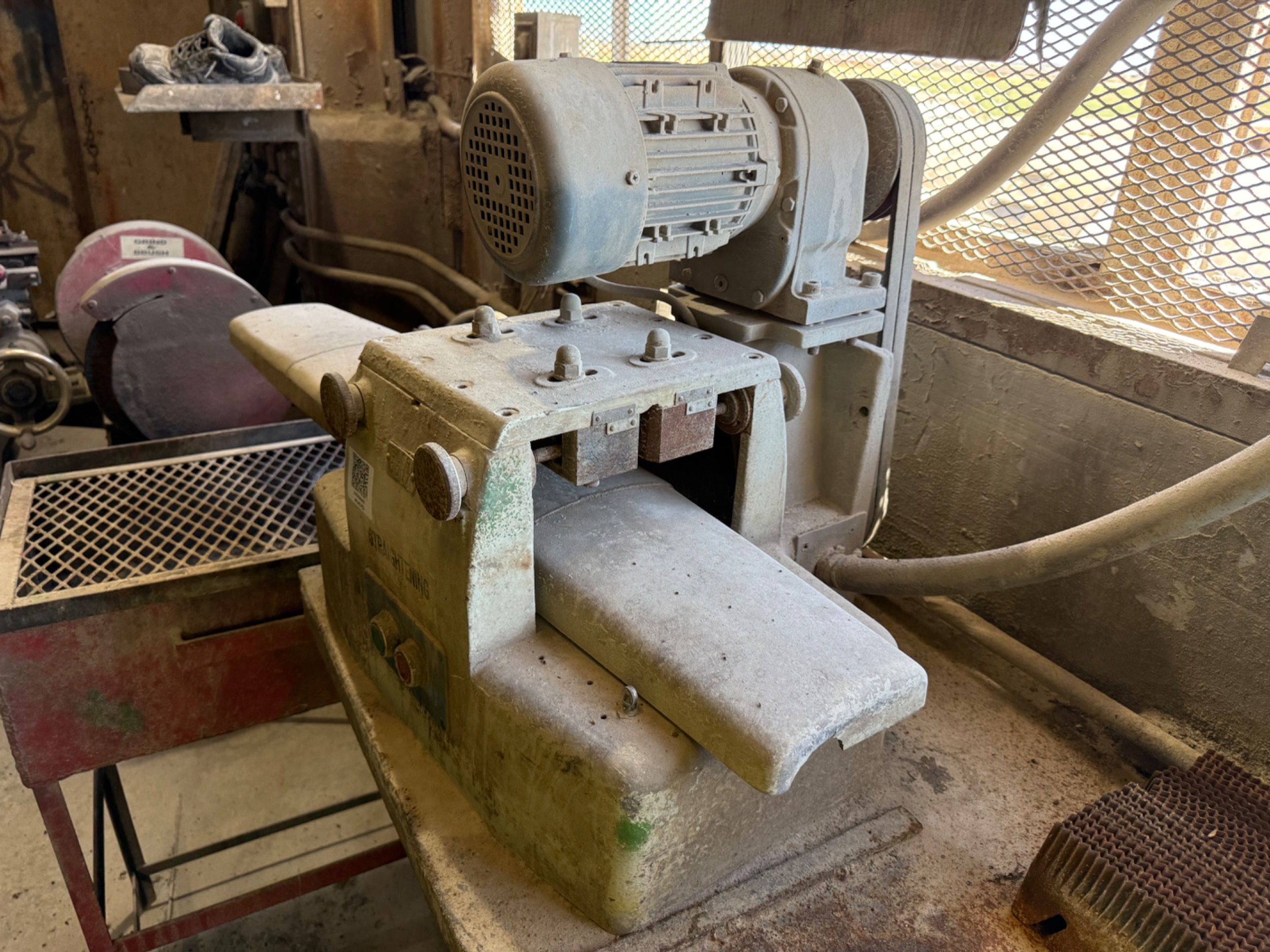 STRAIGHTENING MACHINE - undefined