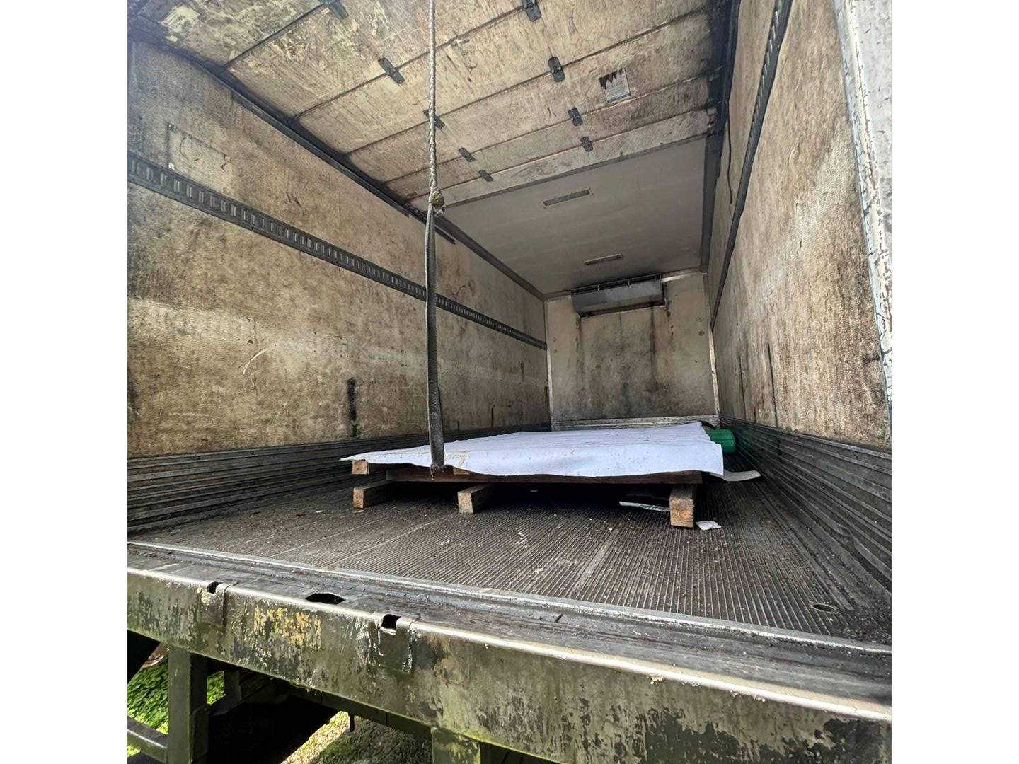 2010 HINO CONVENTIONAL BOX TRUCK - undefined