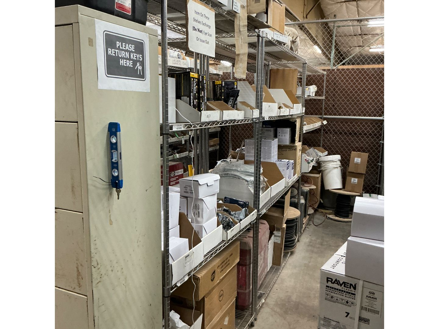 BULK QTY OF TOOLS AND SAFETY EQUIPMENT - undefined